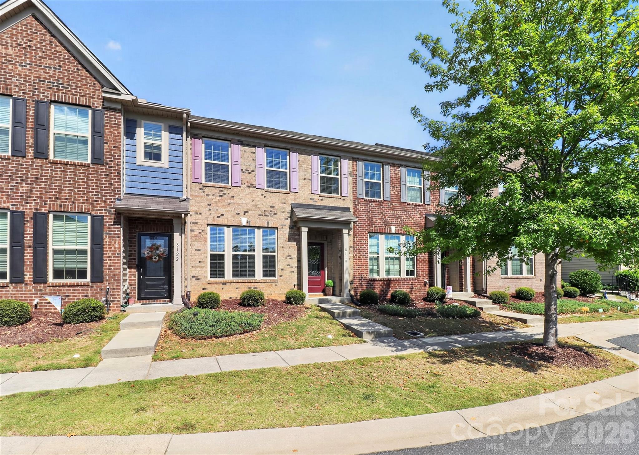 8118 English Clover Lane Property Photo 2