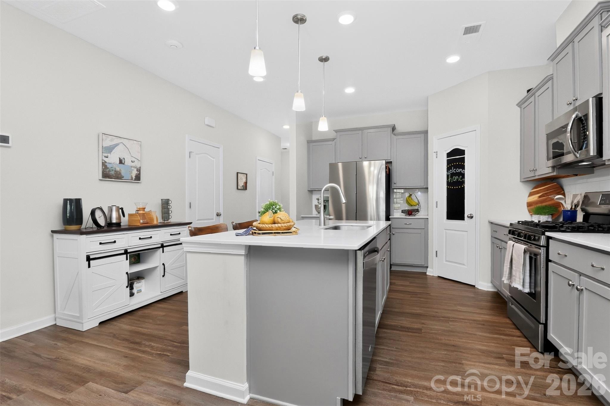 8118 English Clover Lane Property Photo 8