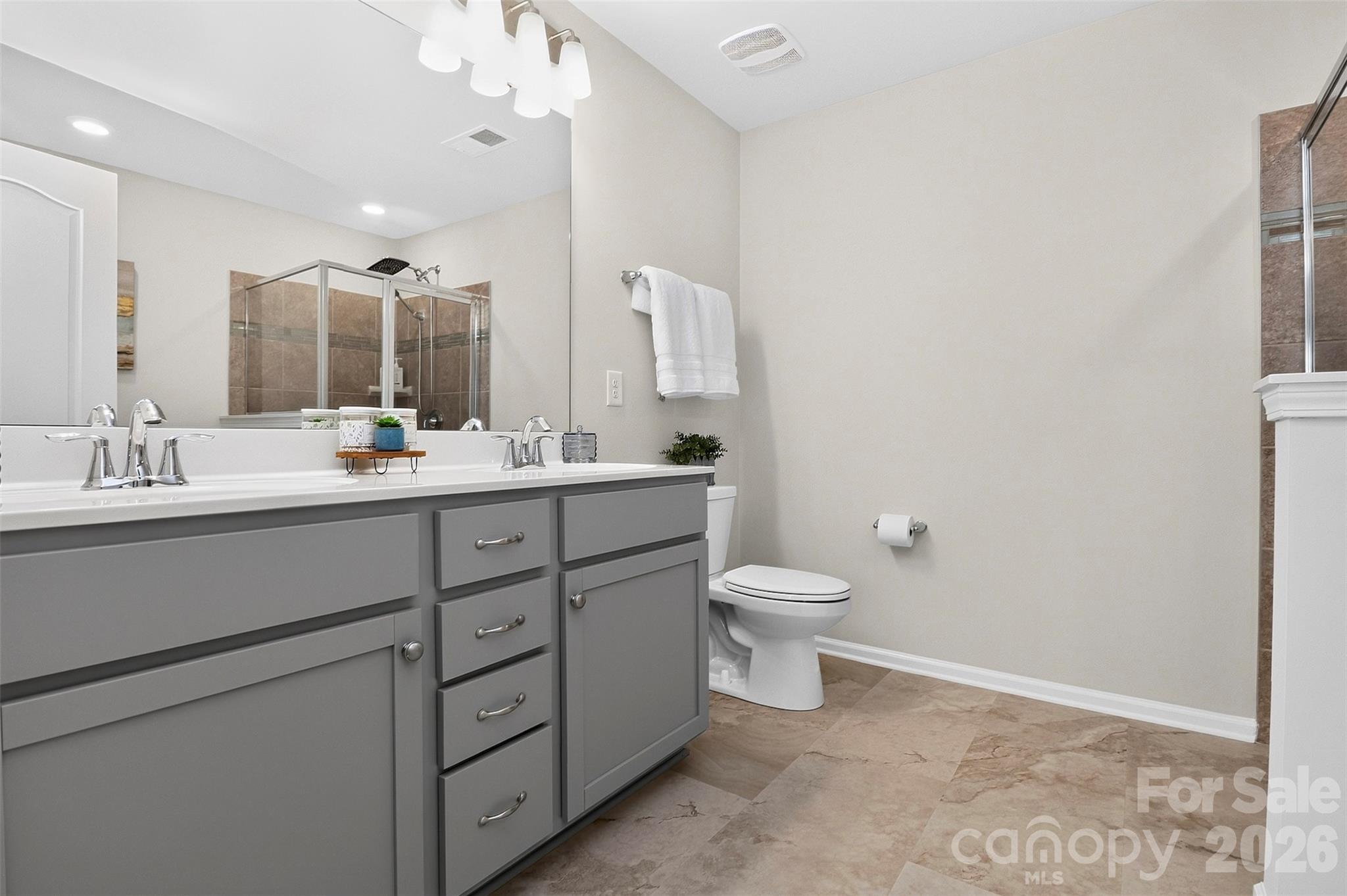 8118 English Clover Lane Property Photo 18