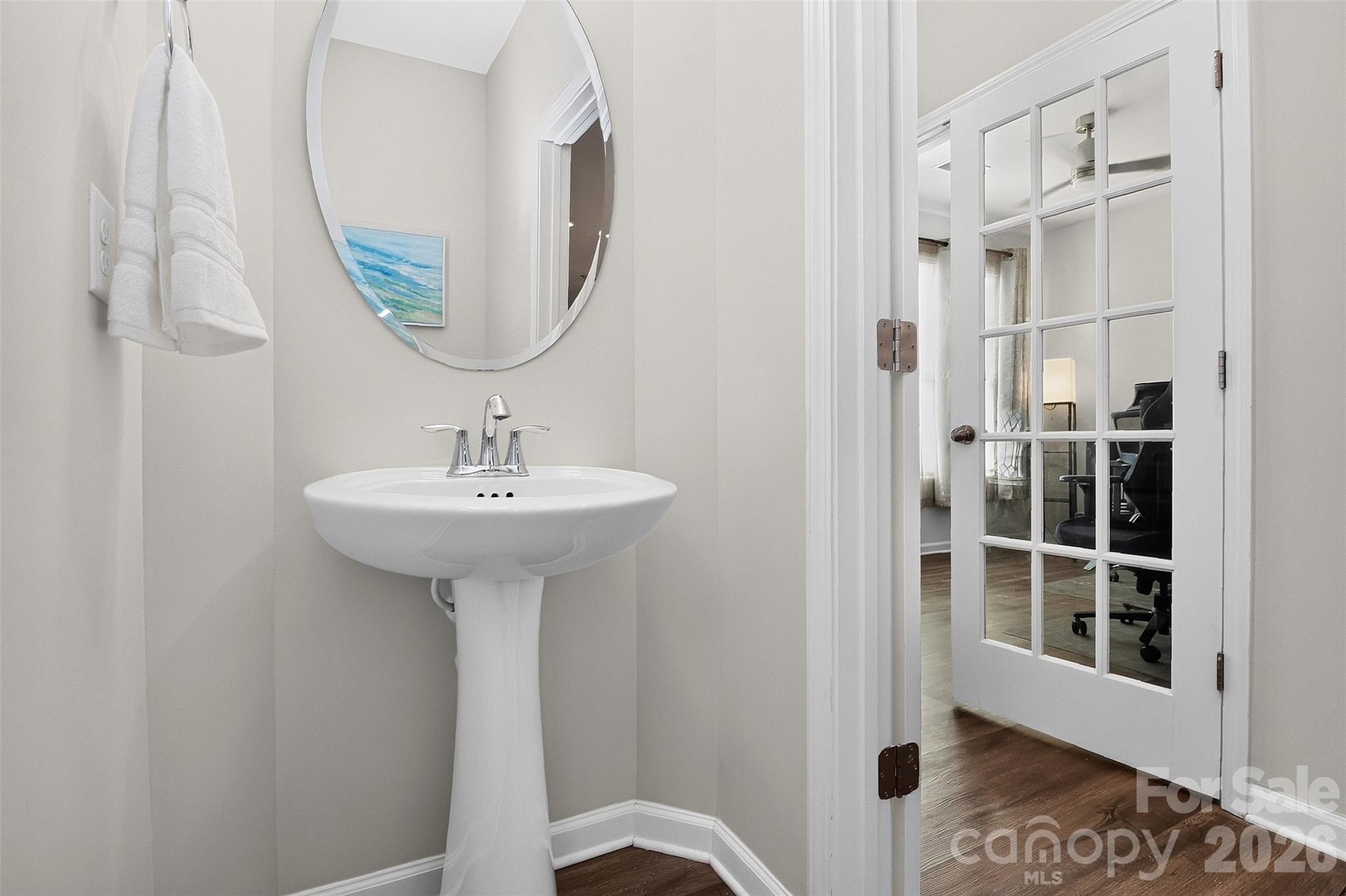 8118 English Clover Lane Property Photo 32