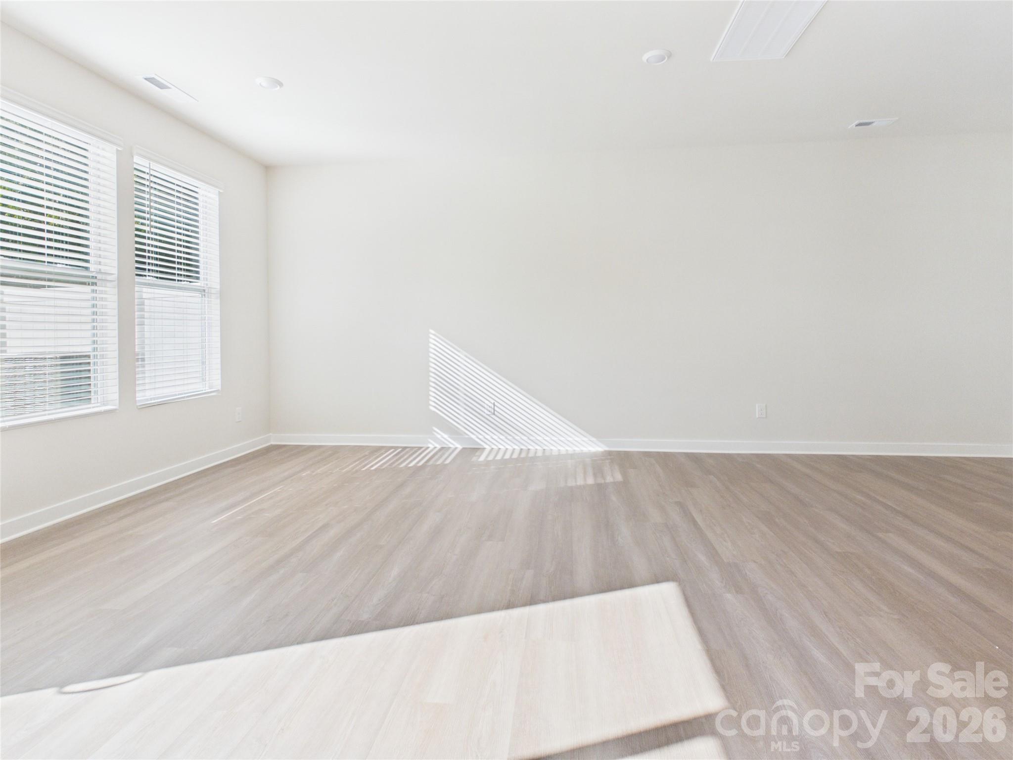 105 Dilling Street 03 Property Photo 15