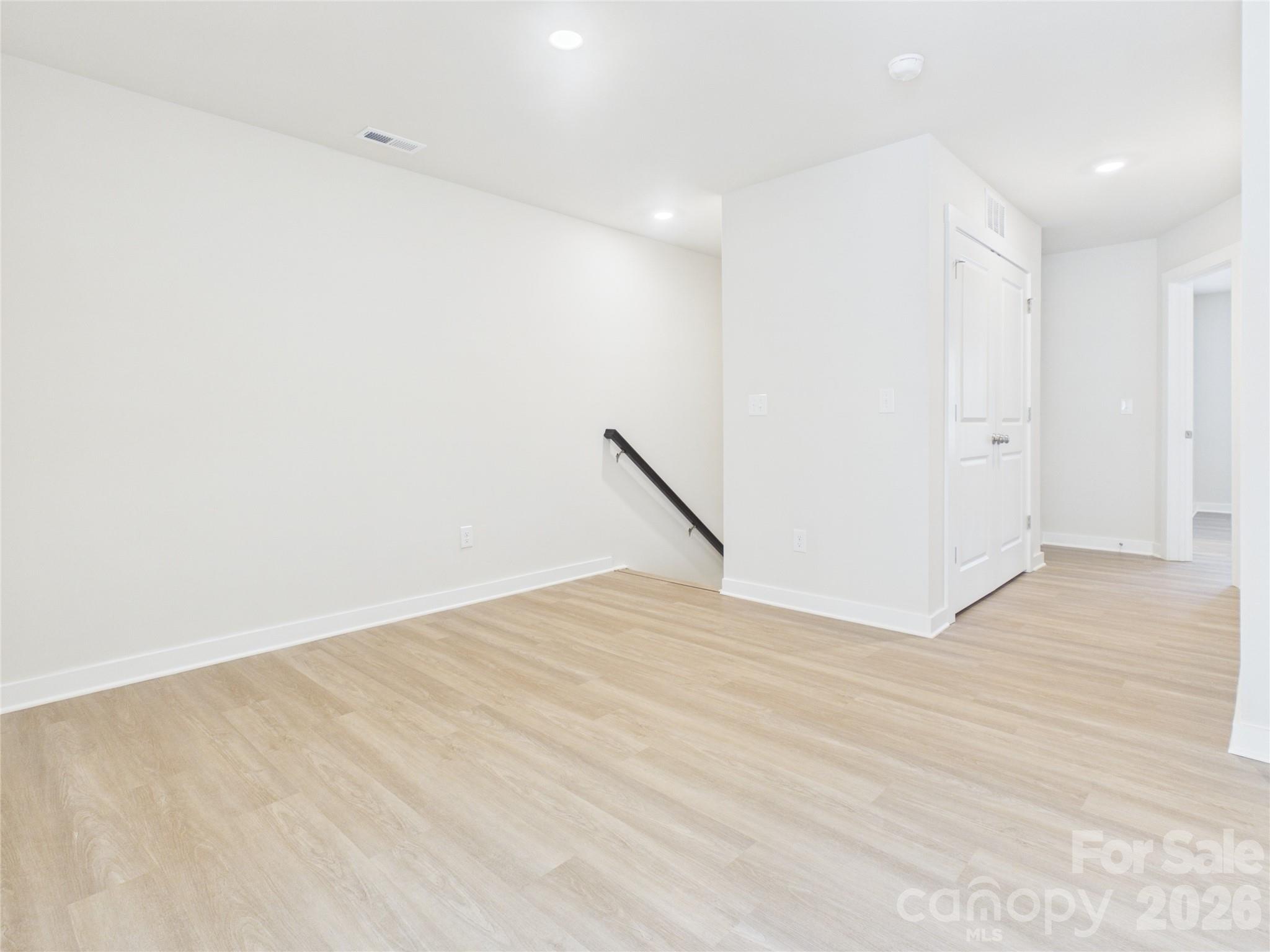 105 Dilling Street 03 Property Photo 19