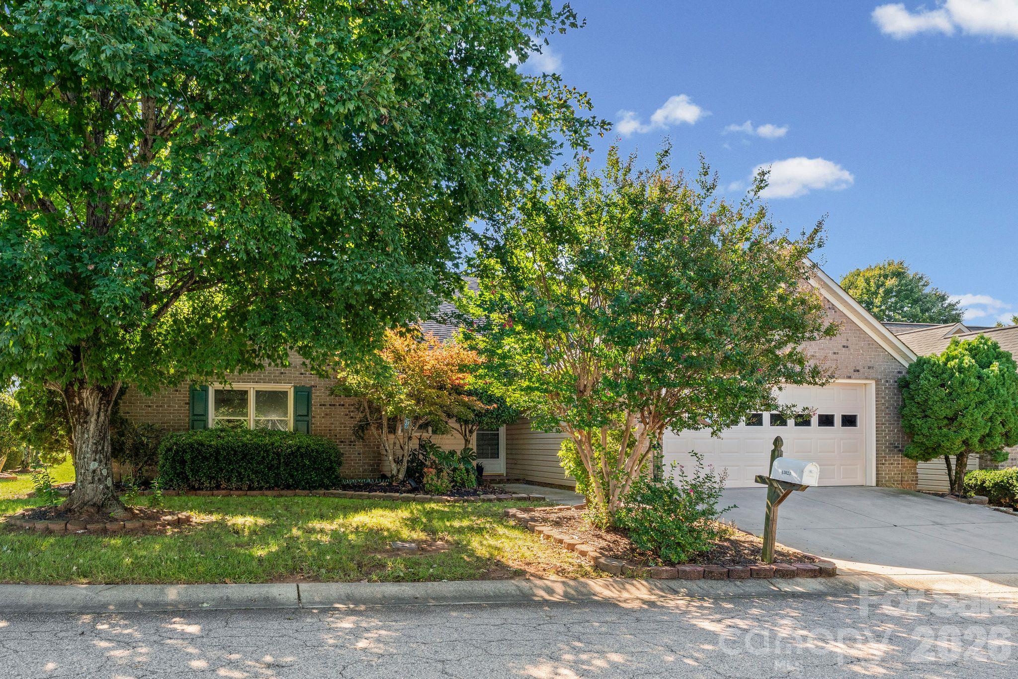 302 Hidden Creek Circle Property Photo 1