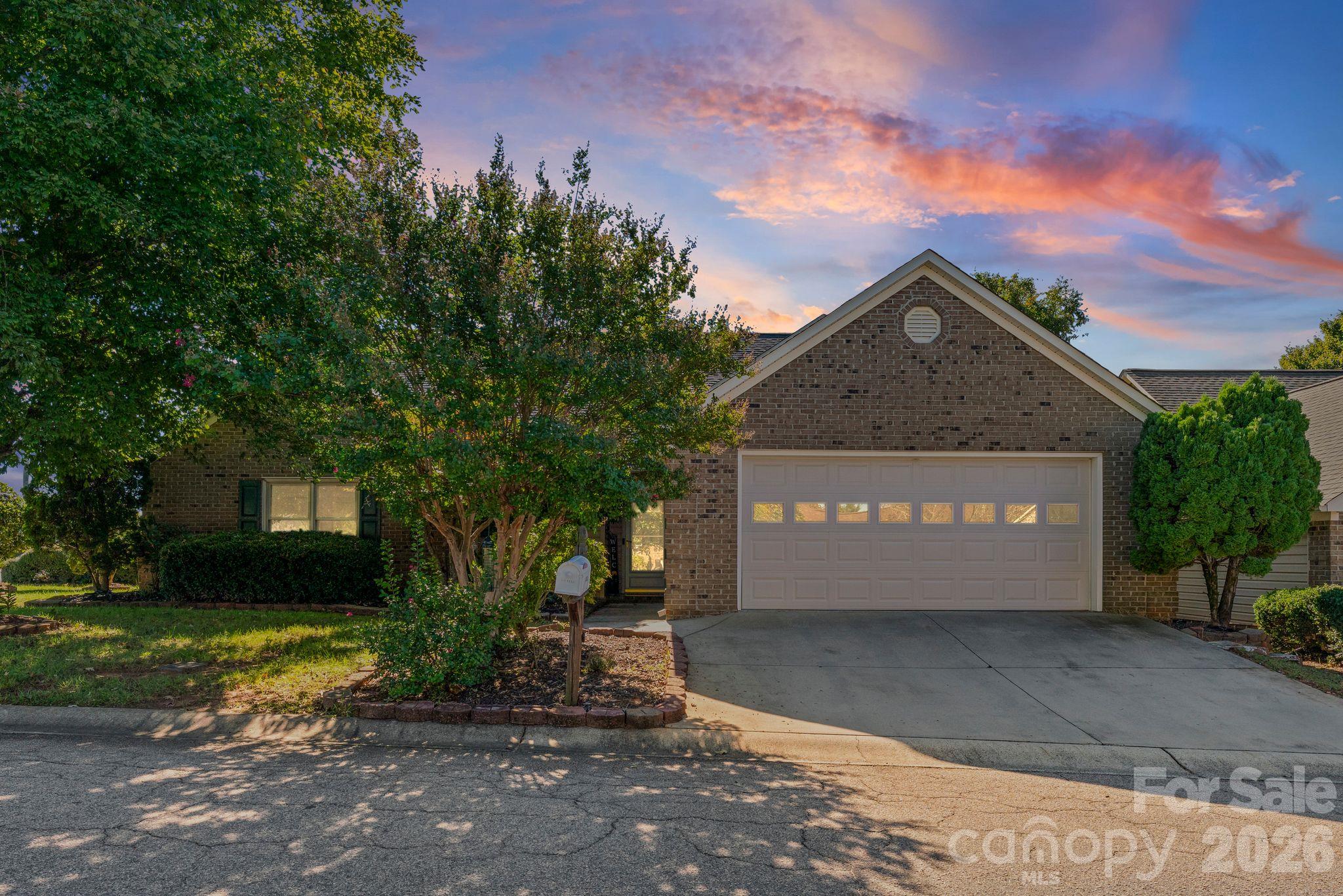 302 Hidden Creek Circle Property Photo 1