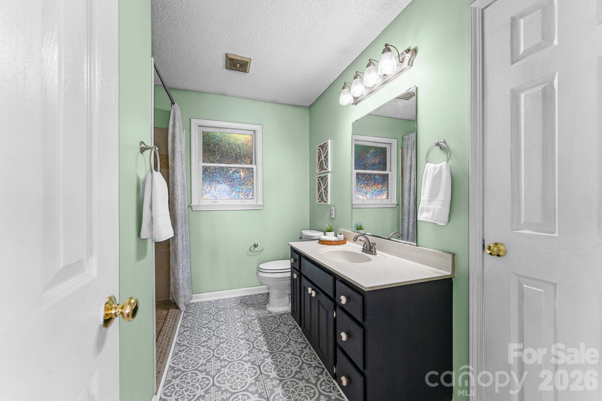 302 Hidden Creek Circle Property Photo 11