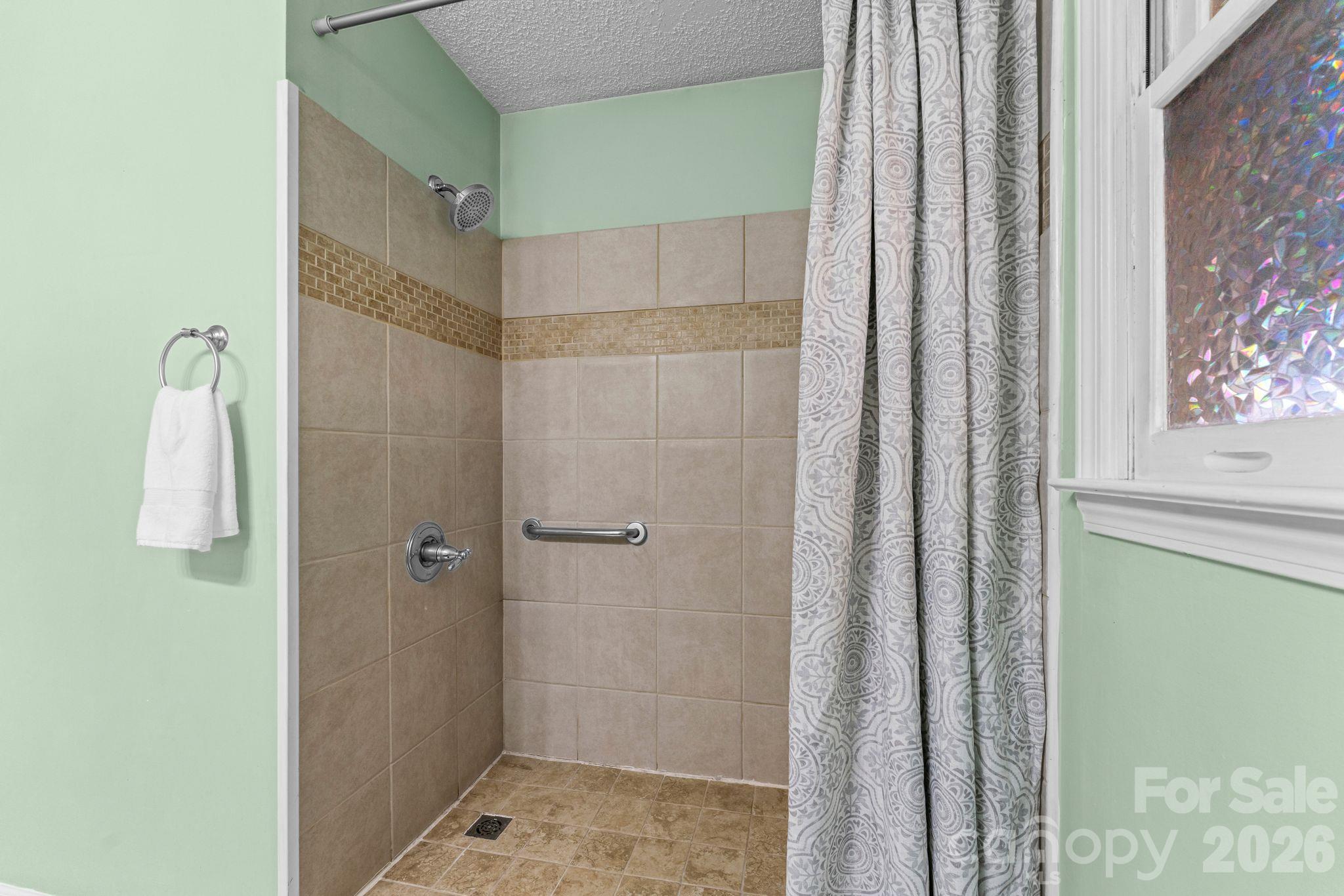 302 Hidden Creek Circle Property Photo 12