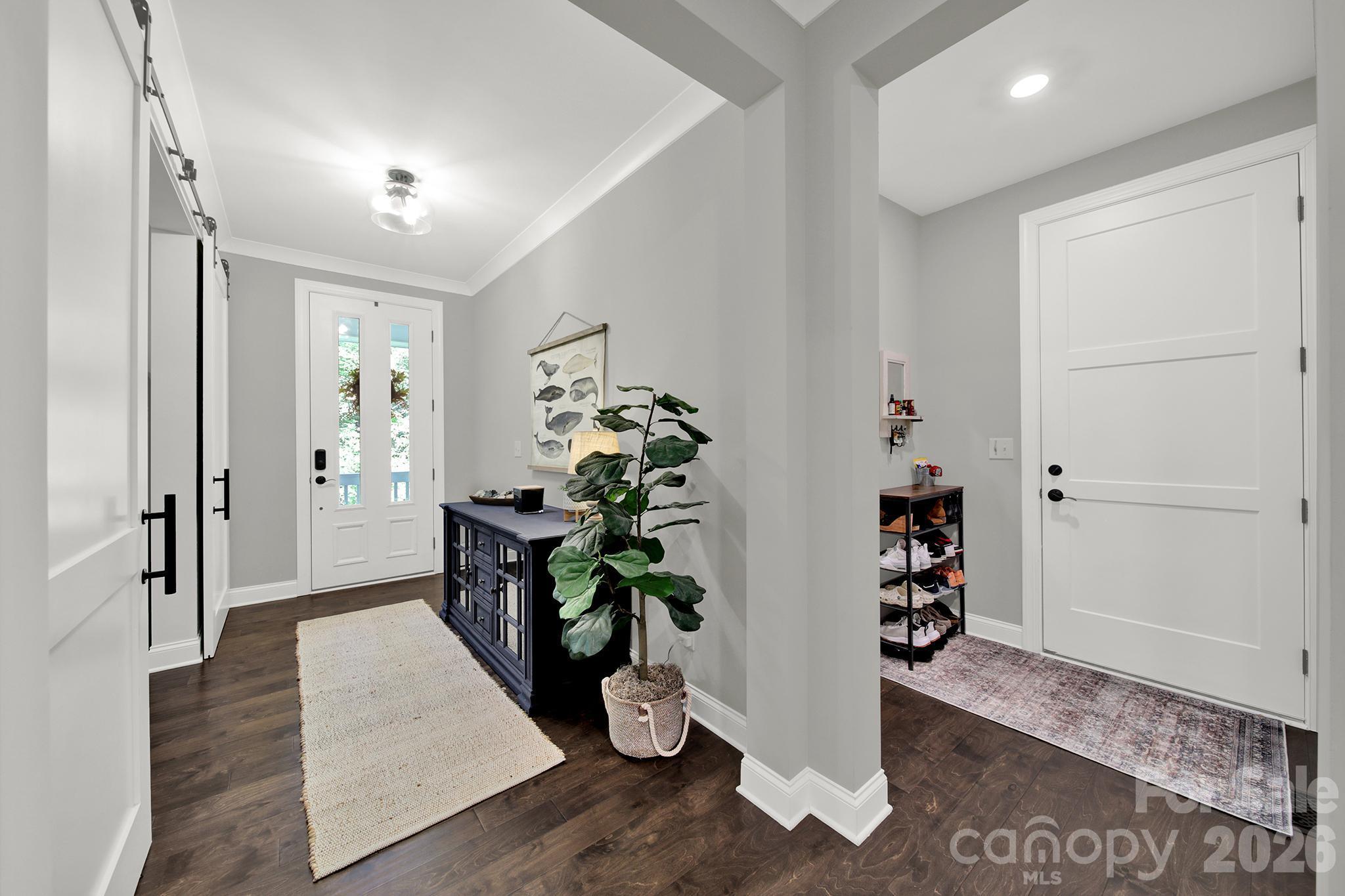 6340 Harbor Oaks Drive Property Photo 3