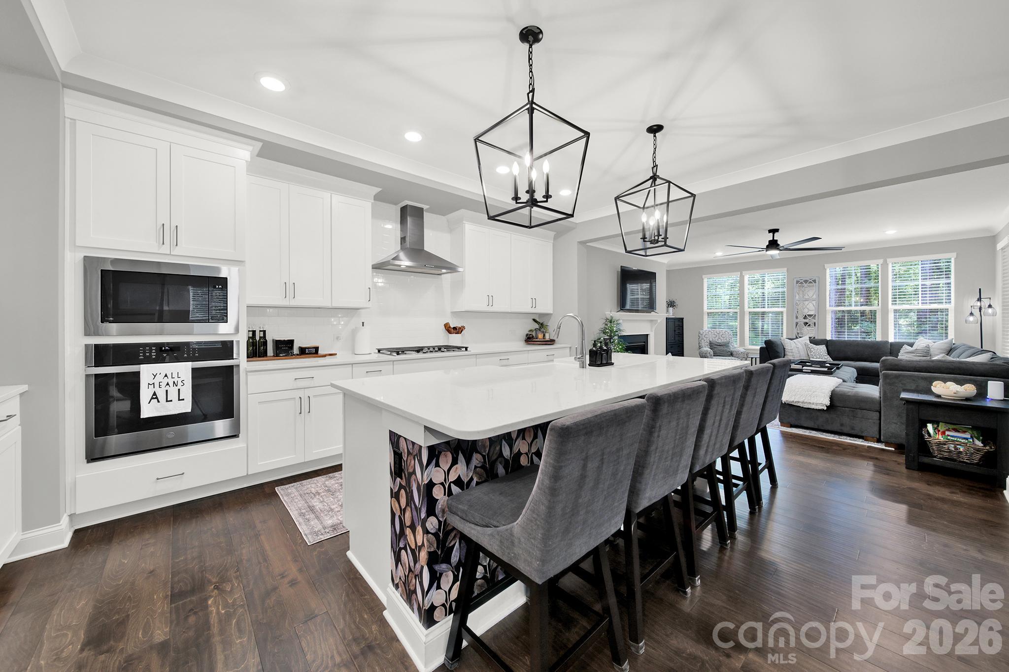 6340 Harbor Oaks Drive Property Photo 5