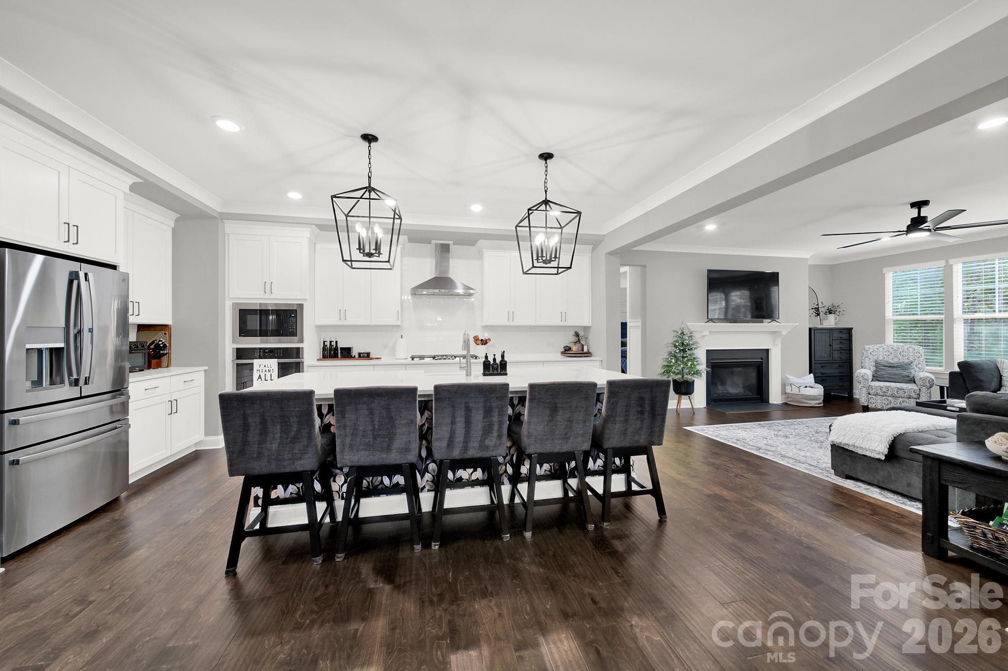 6340 Harbor Oaks Drive Property Photo 7