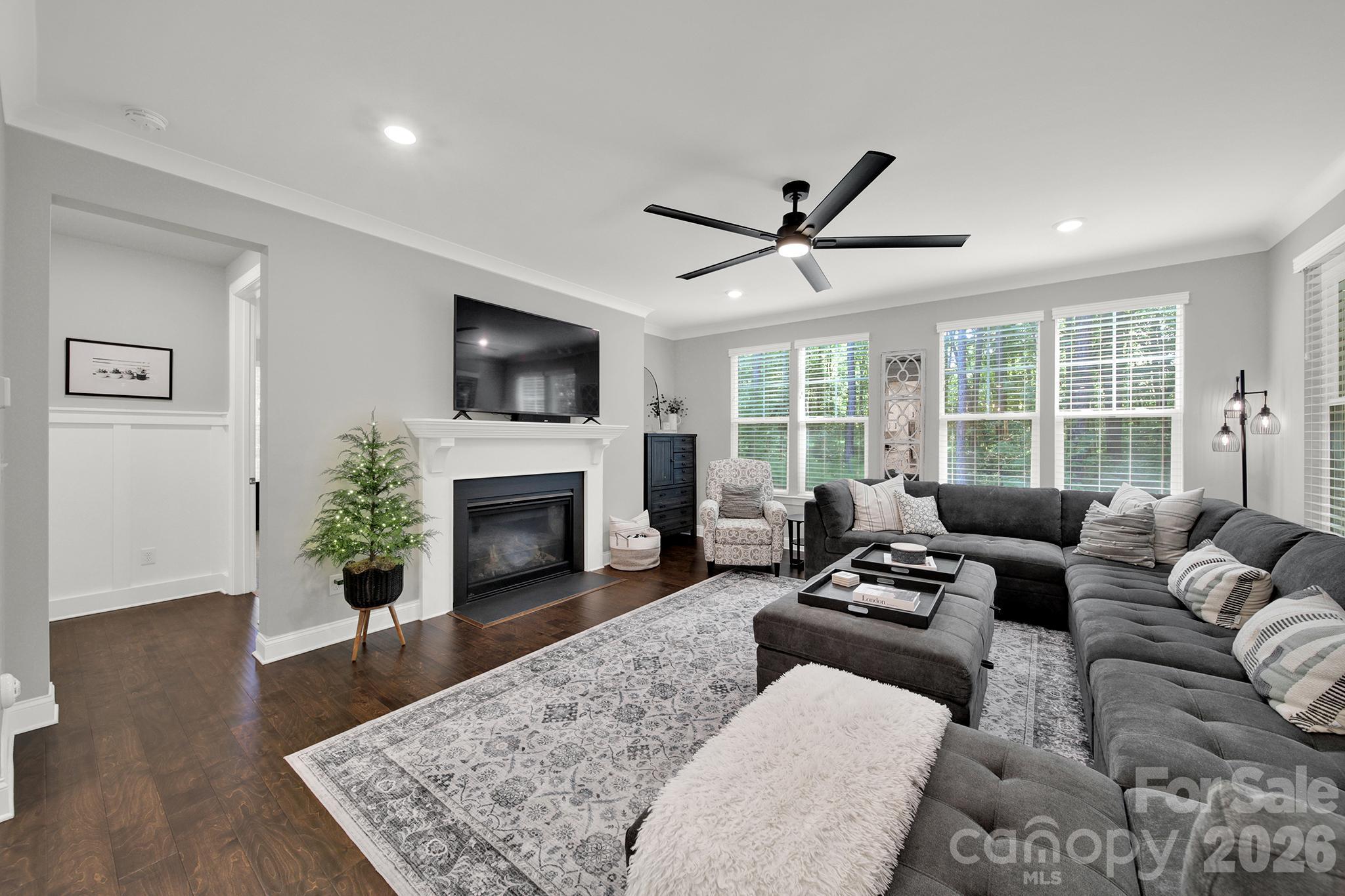 6340 Harbor Oaks Drive Property Photo 12