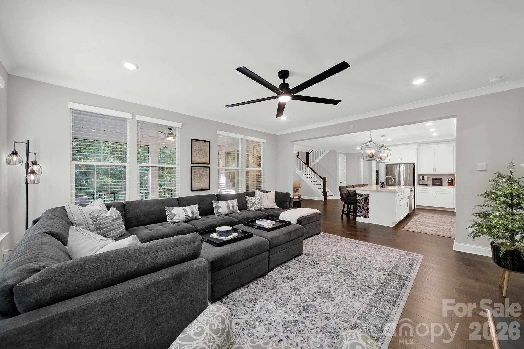 6340 Harbor Oaks Drive Property Photo 13
