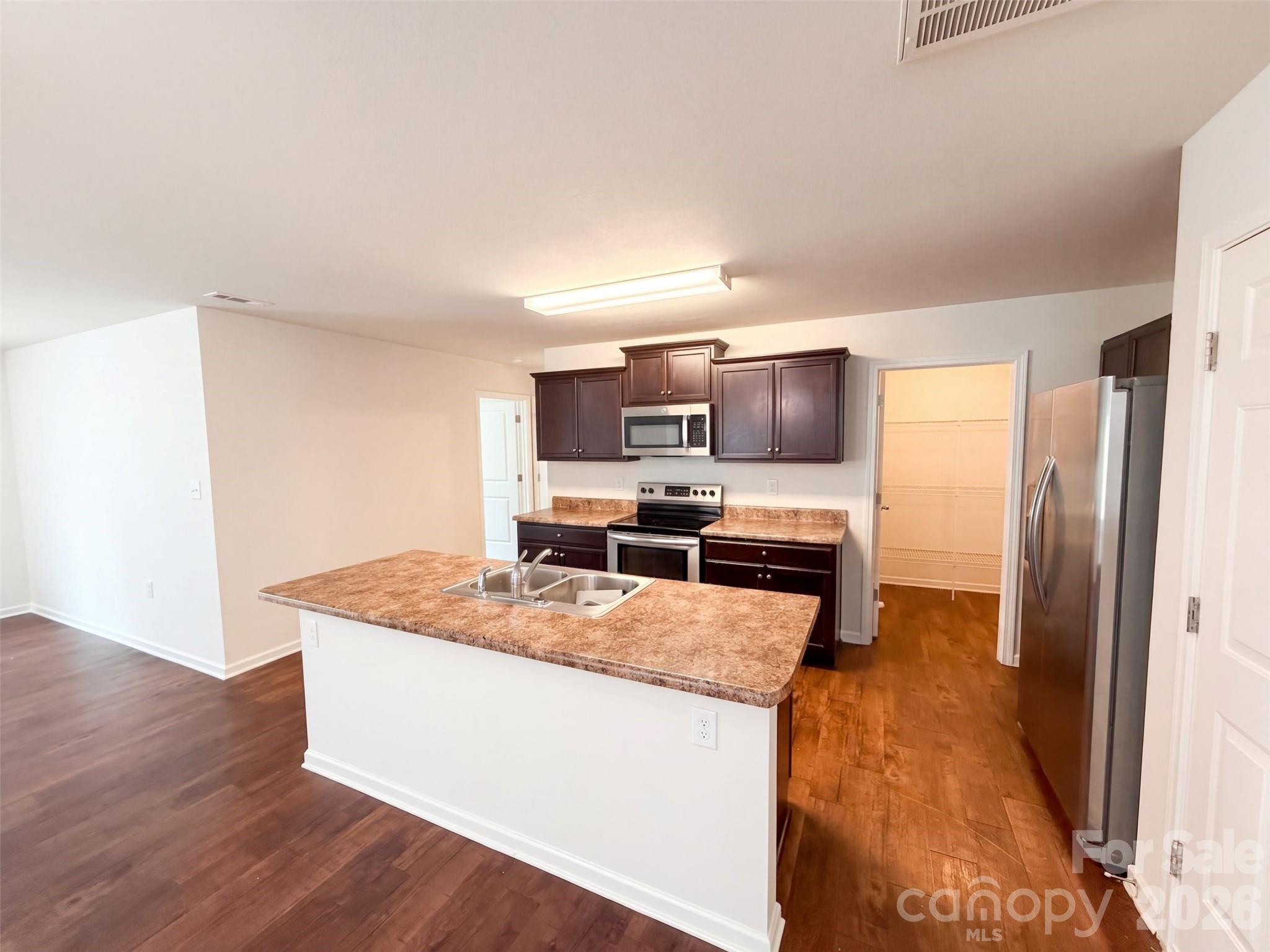 3980 Long Arrow Drive Property Photo 2