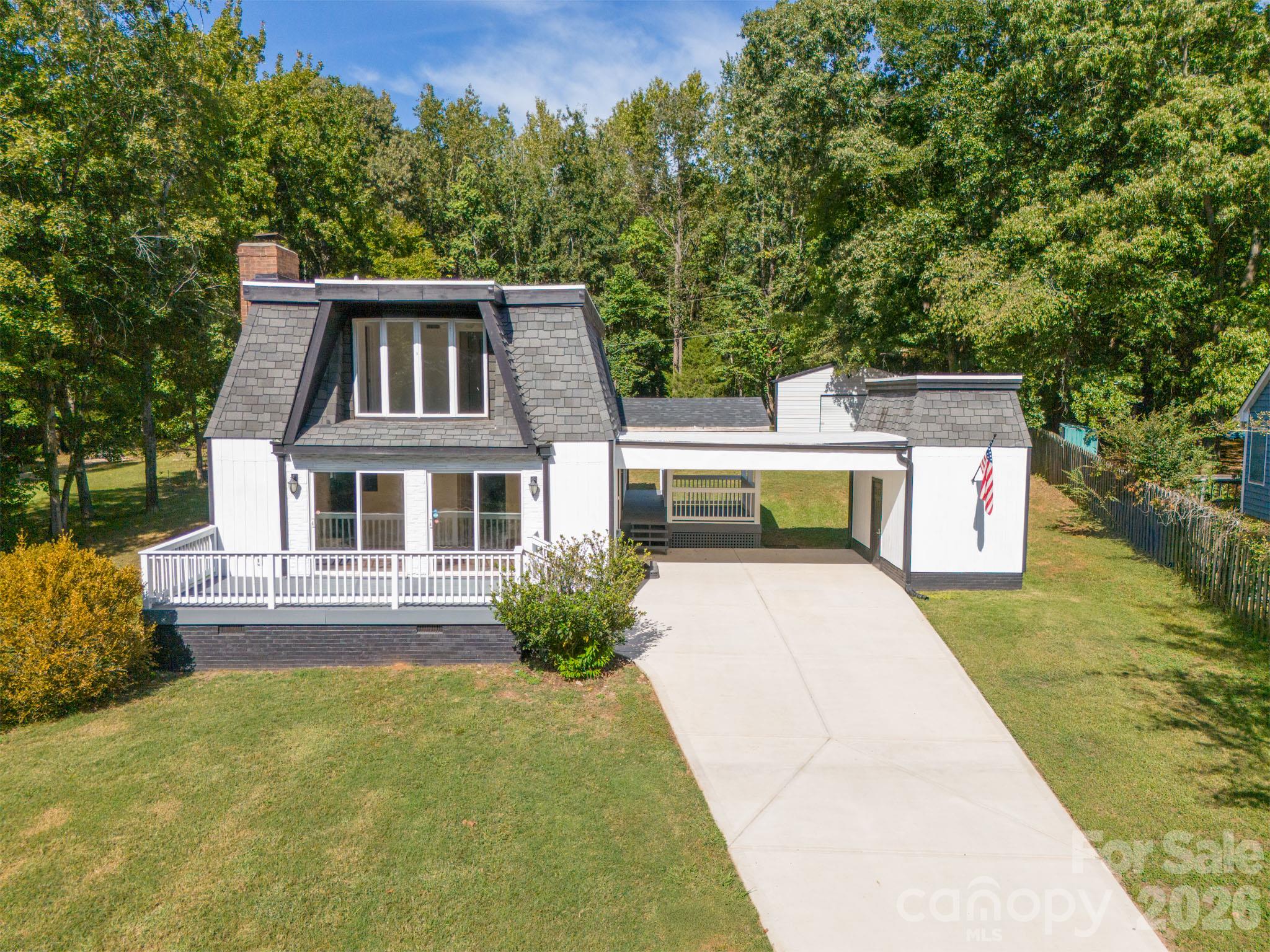 10111 Withers Road Property Photo 2