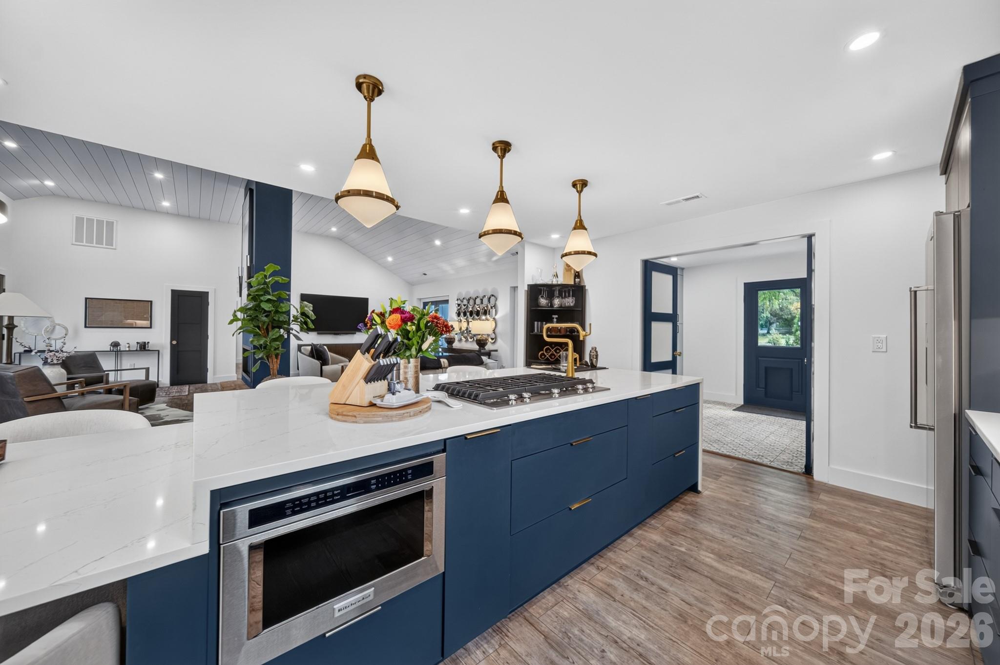 2021 Lynbridge Drive Property Photo 16