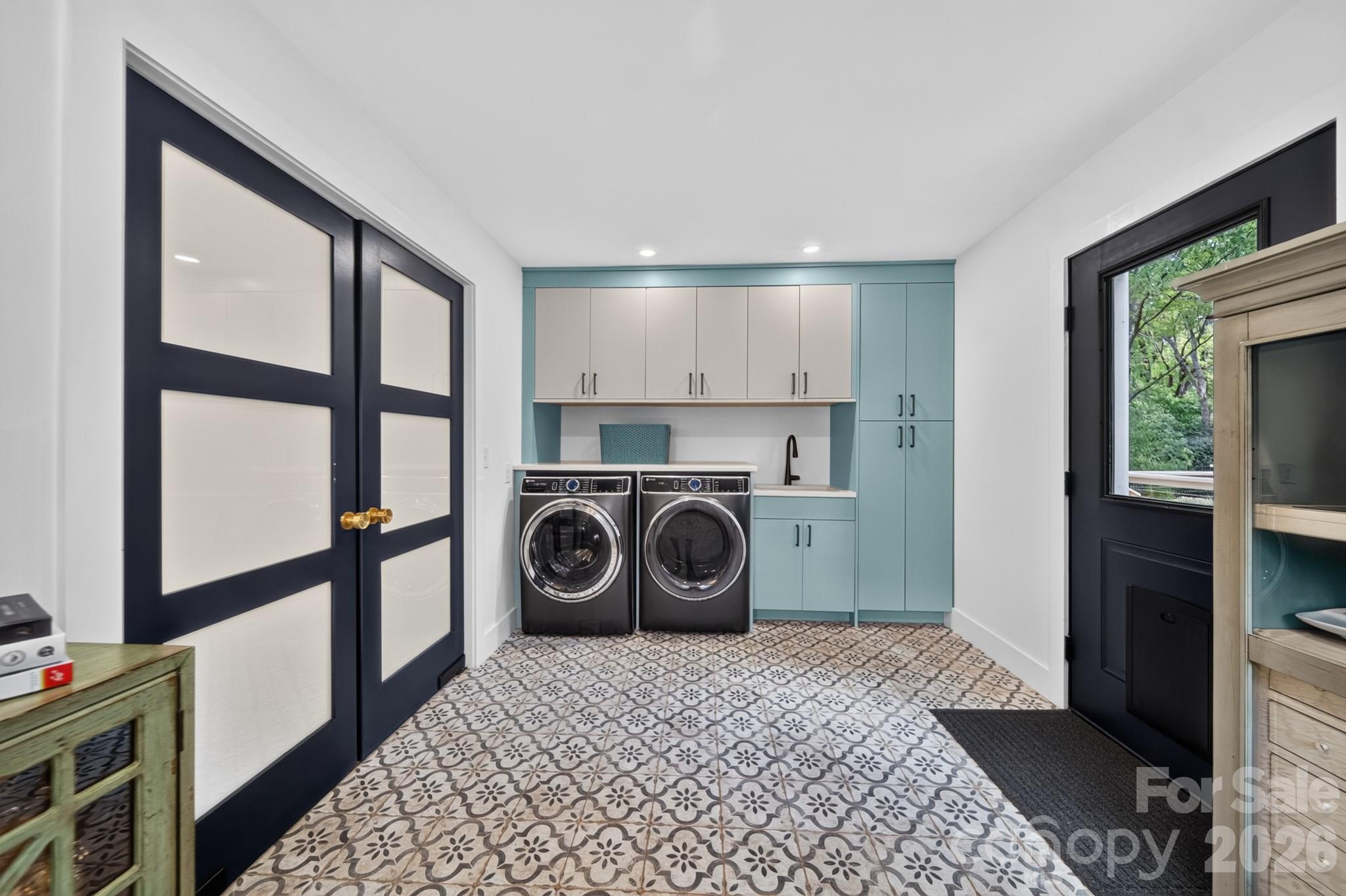 2021 Lynbridge Drive Property Photo 18