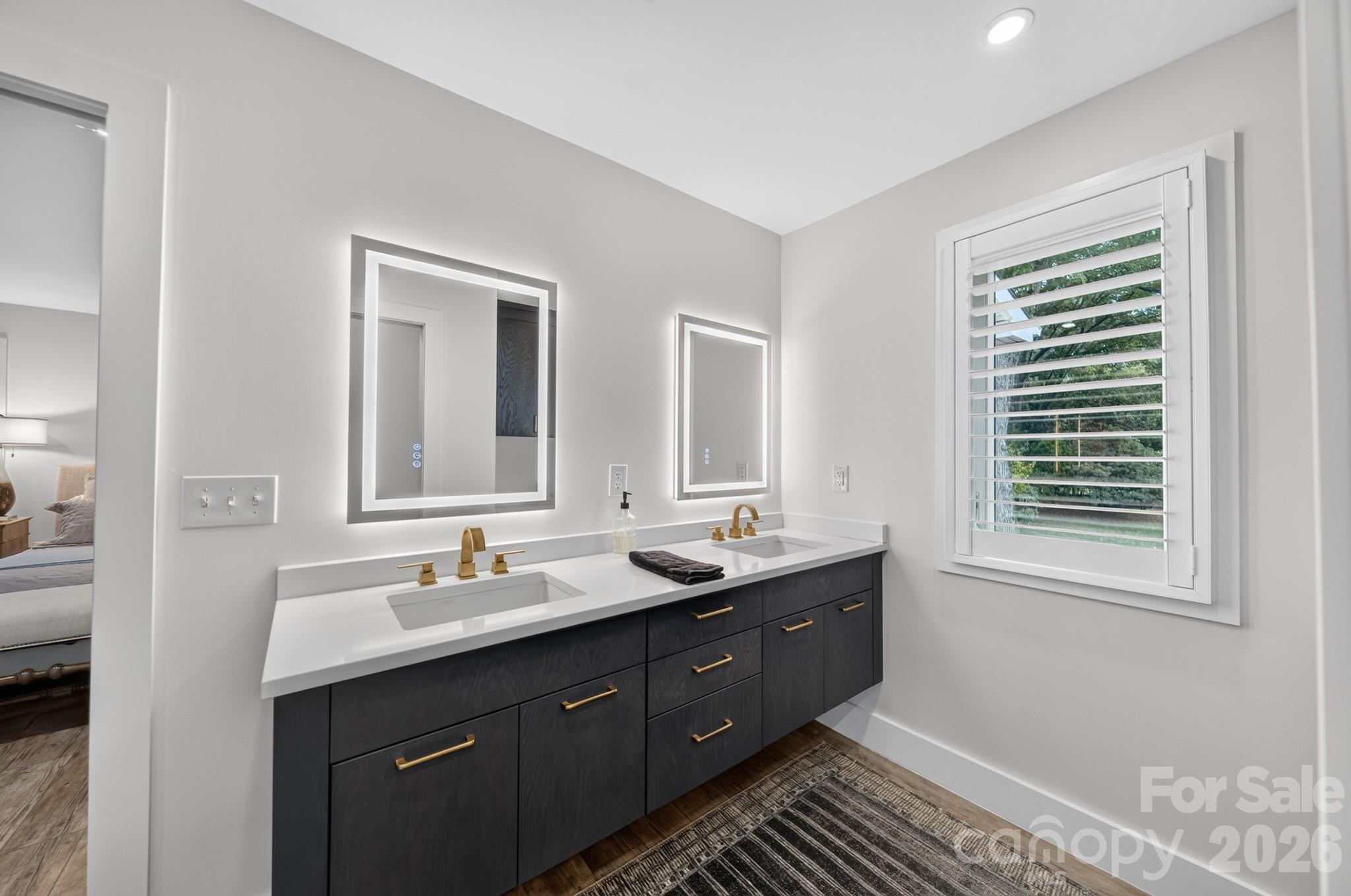 2021 Lynbridge Drive Property Photo 23