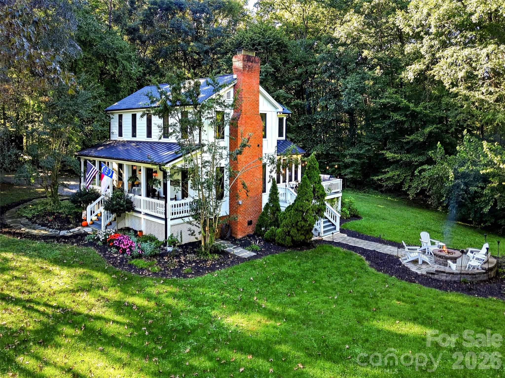 9560 Harvest Lane Property Photo 1