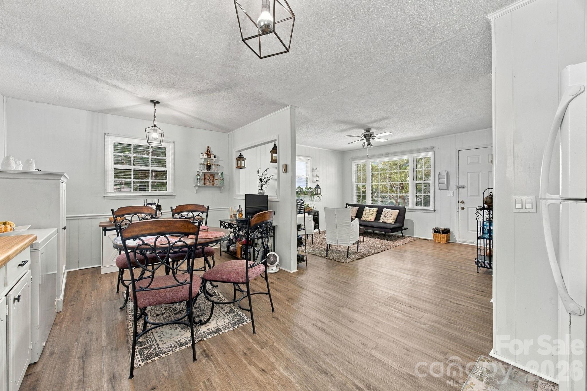 3702 Jonesville Lockhart Highway Property Photo 10