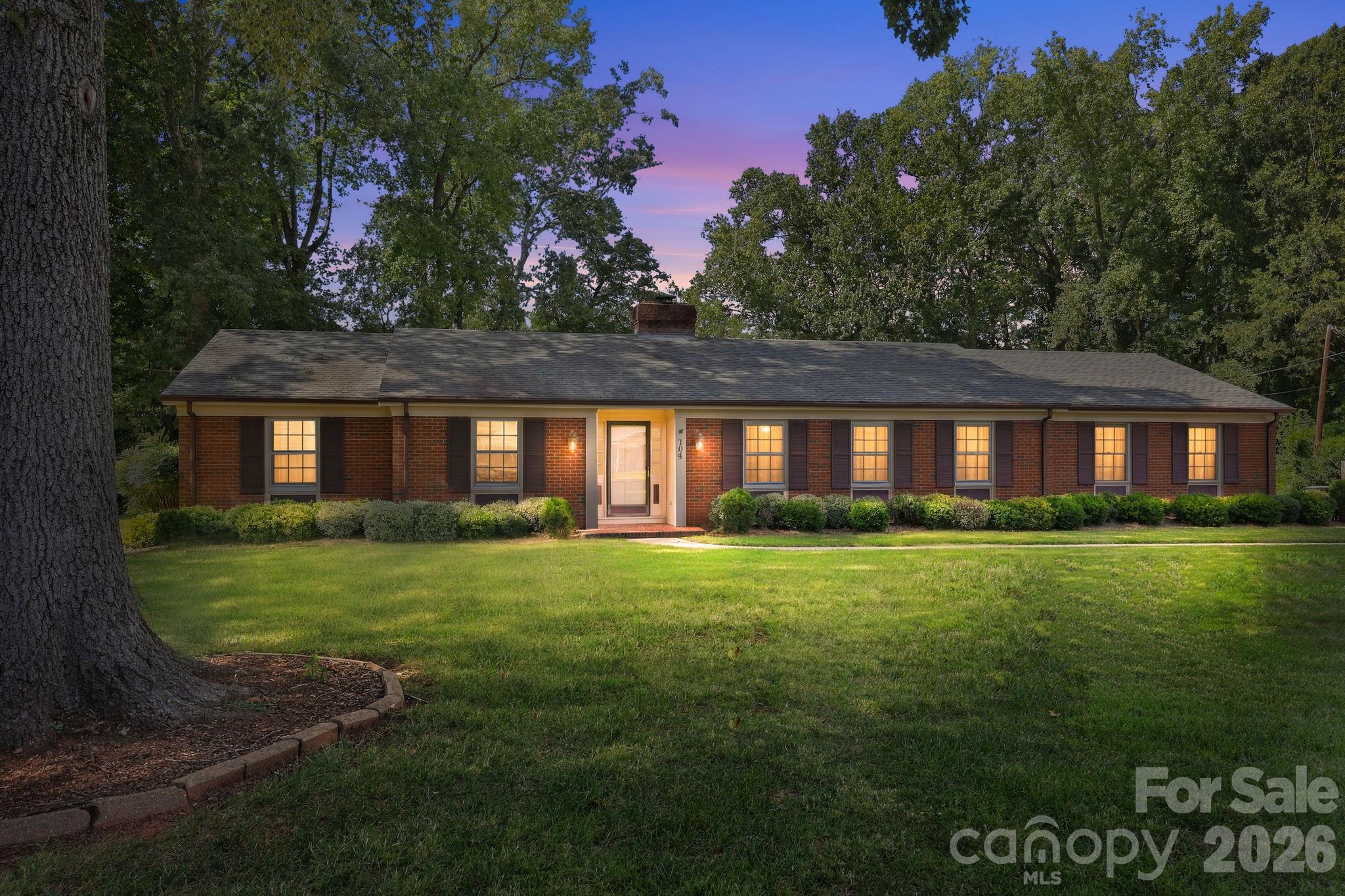 104 Spruce Drive Property Photo 1