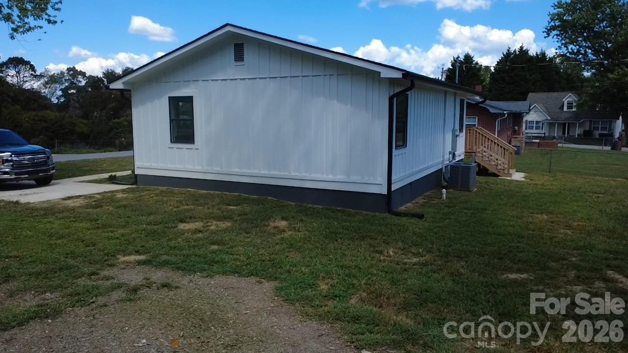 108 Maplewood Knoll Drive Property Photo 5