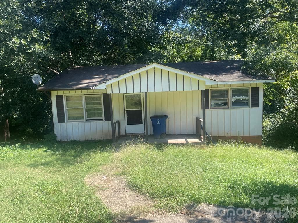 419 Rocky Brook Drive Property Photo 1