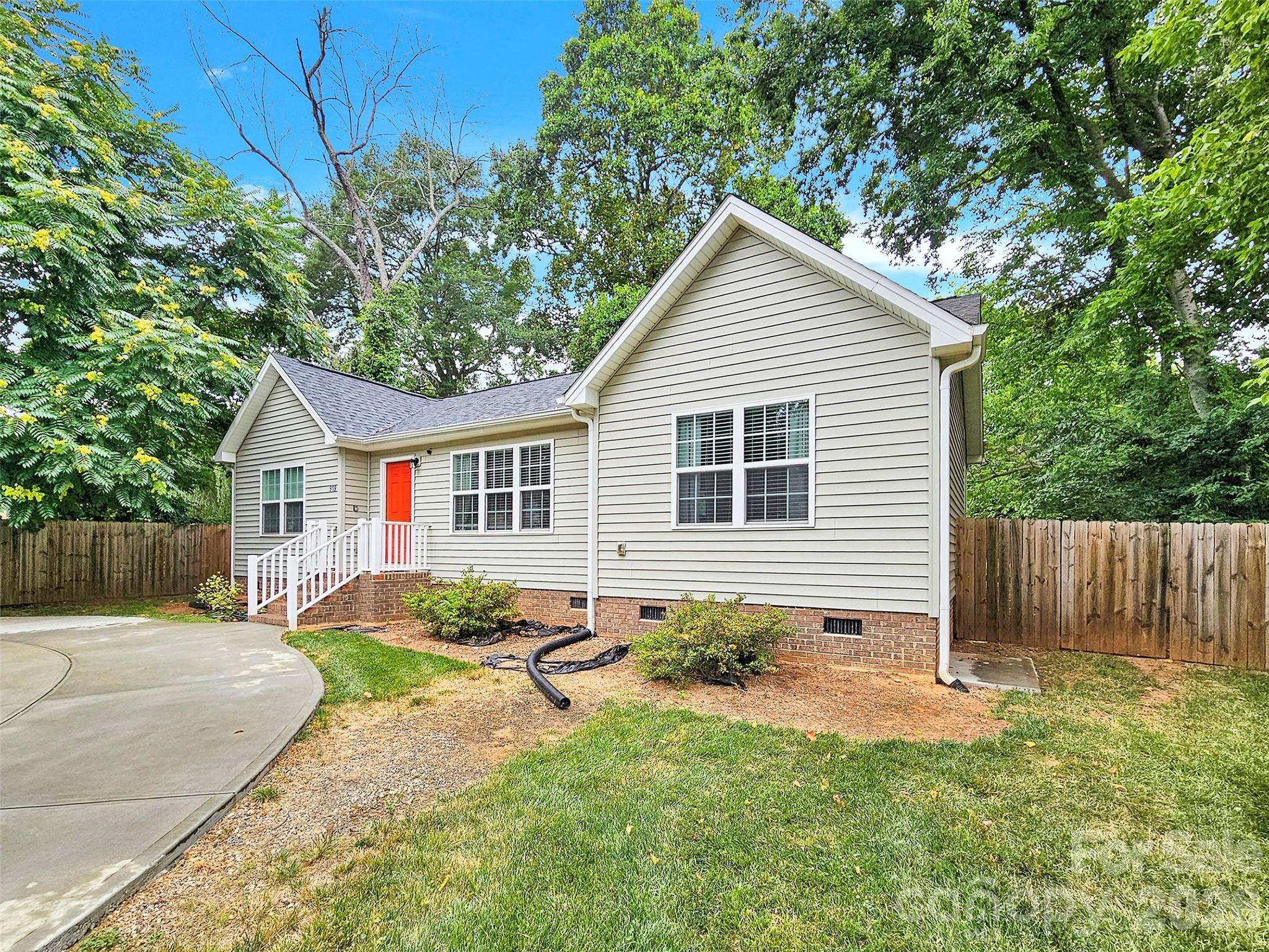 919 Edgemont Avenue Property Photo 27