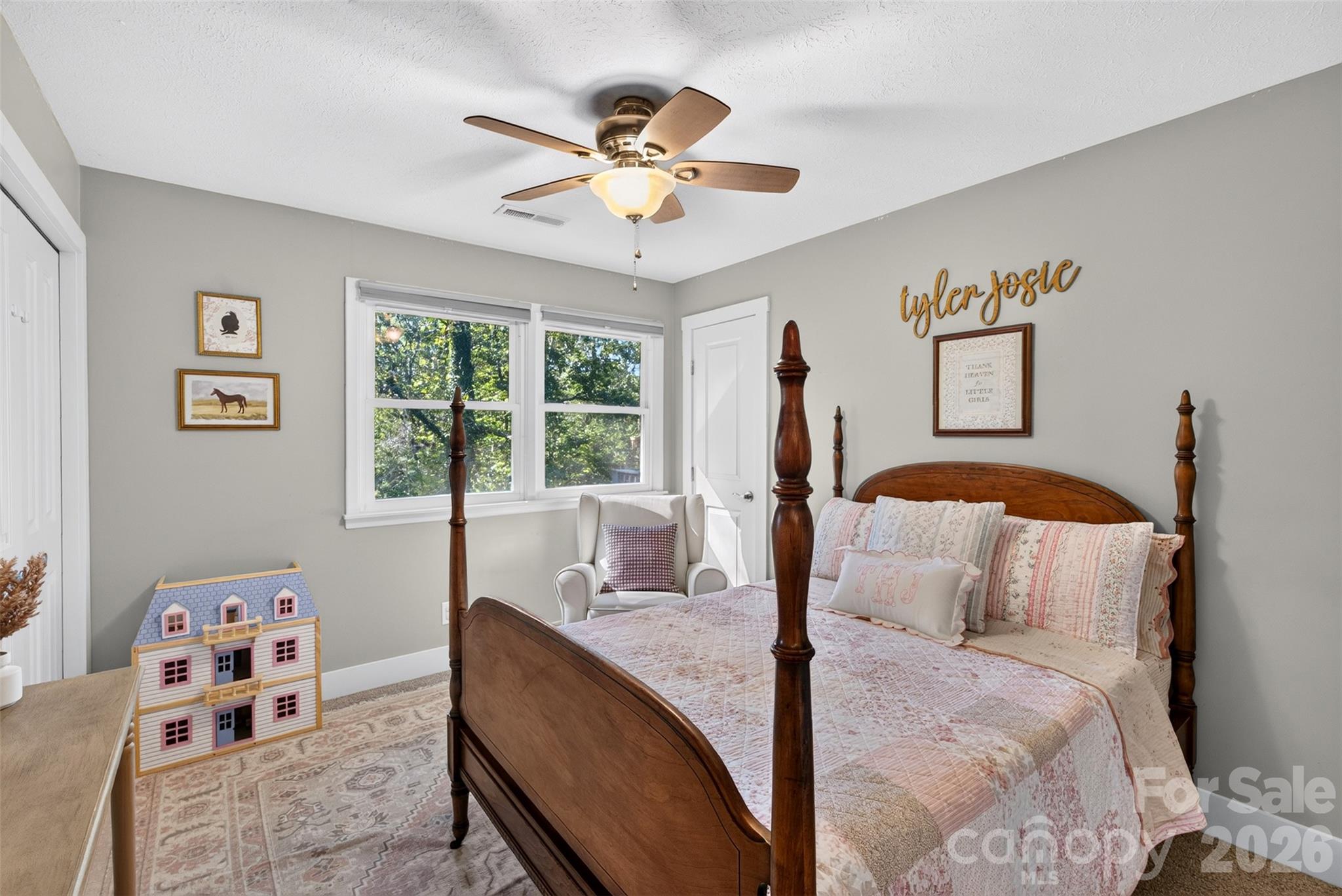 200 Whispering Hills Drive Property Photo 27