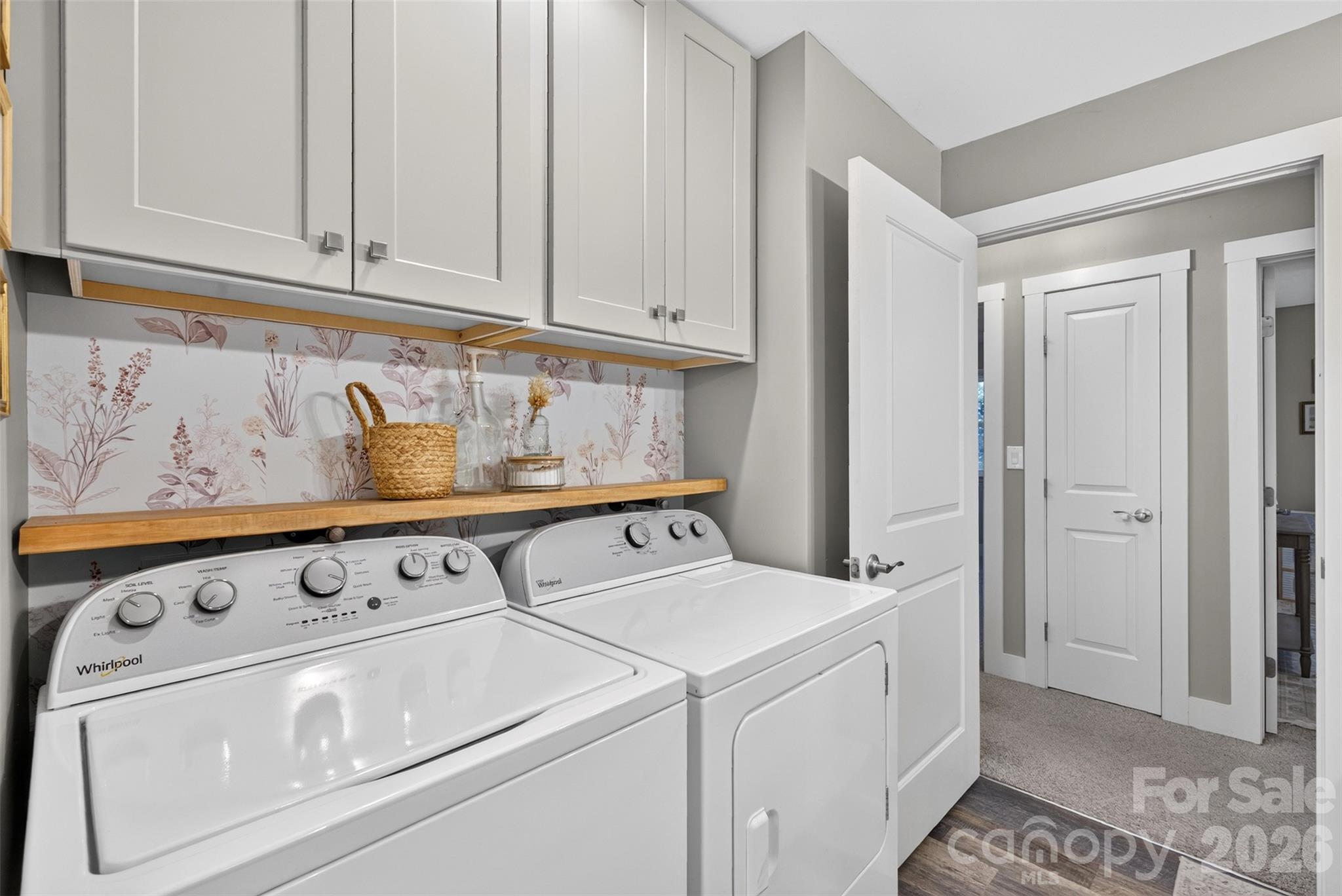 200 Whispering Hills Drive Property Photo 33