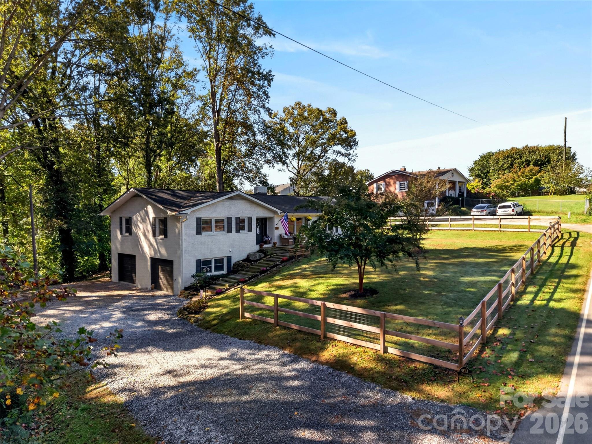 200 Whispering Hills Drive Property Photo 40