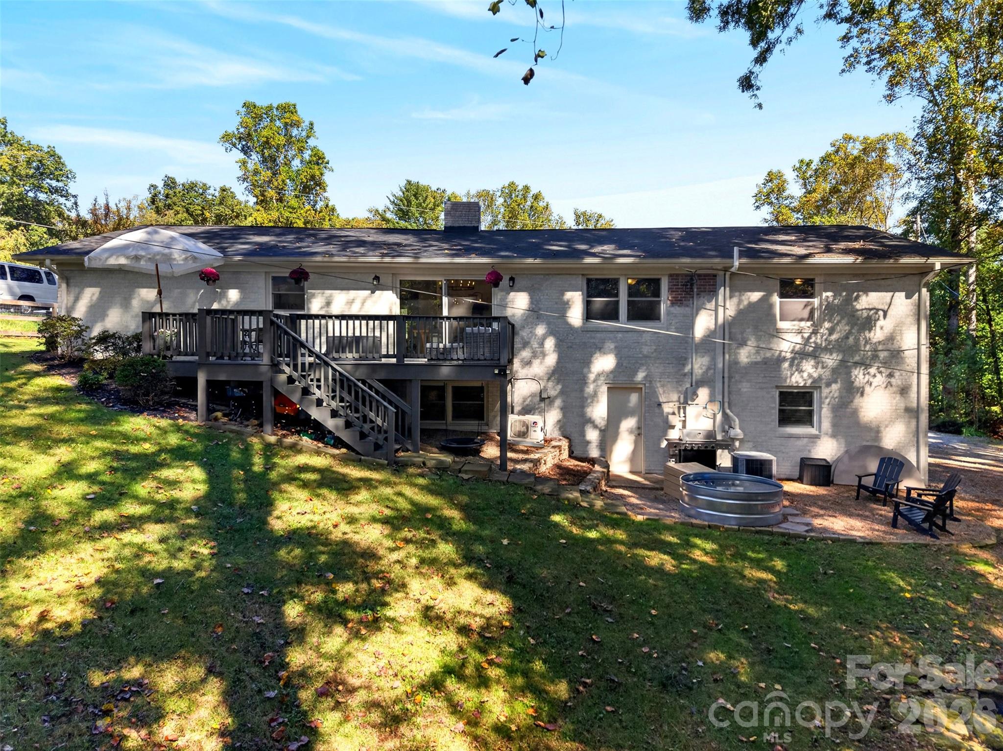 200 Whispering Hills Drive Property Photo 45