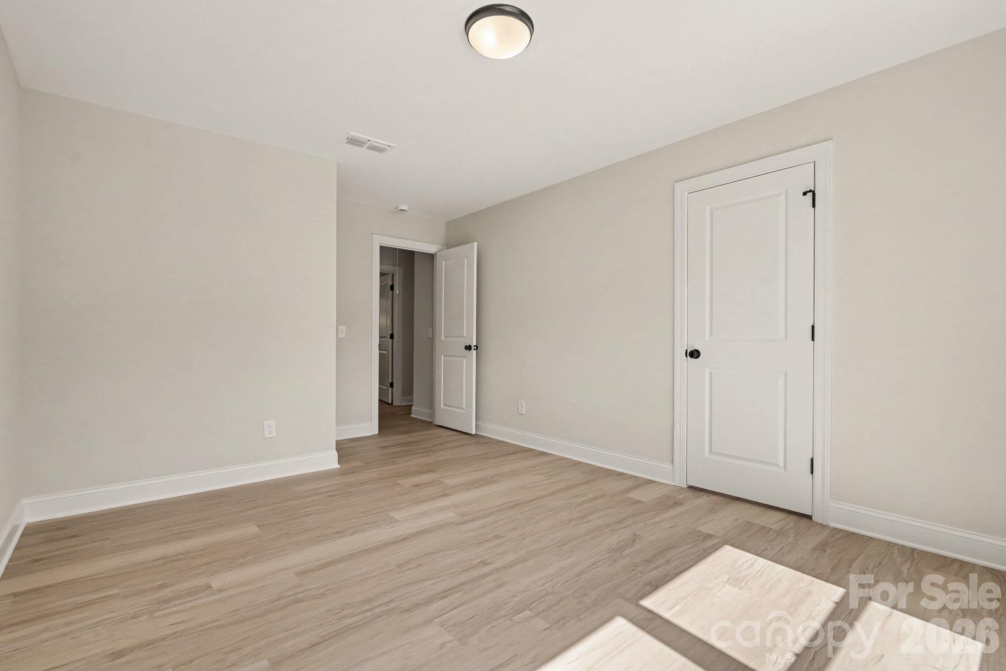 2100 Congress Court Property Photo 21