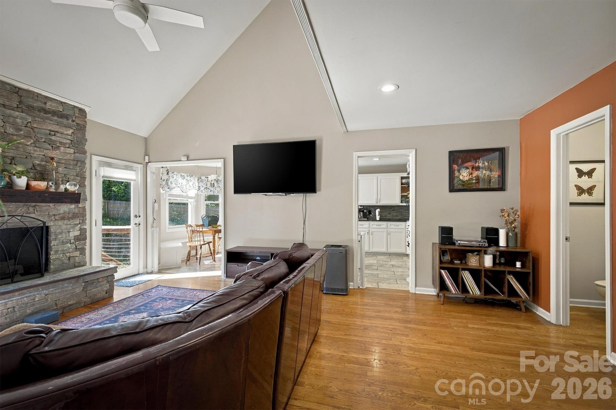 2759 Country Meadows Lane Property Photo 5