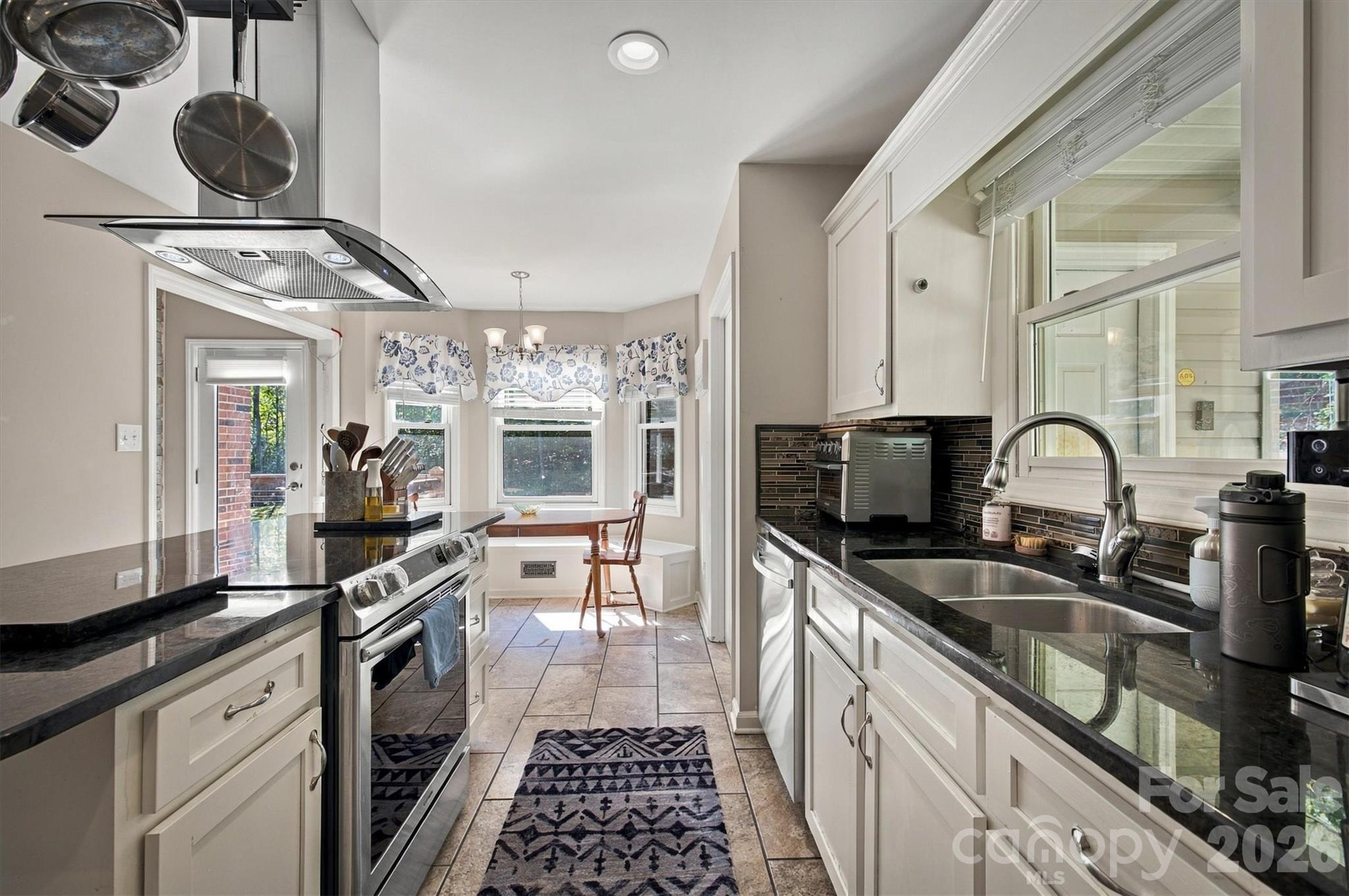 2759 Country Meadows Lane Property Photo 6