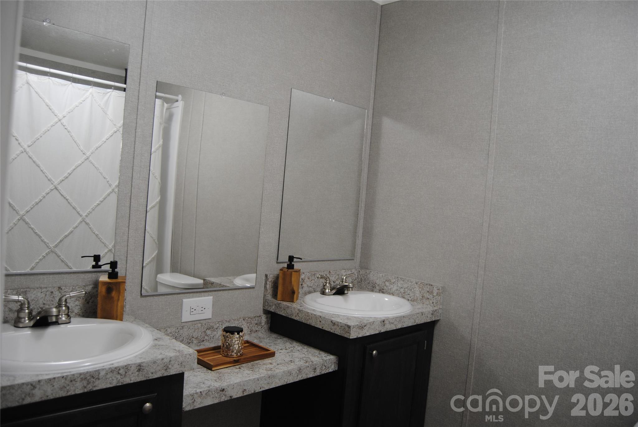 2759 Lockhart Road Property Photo 10