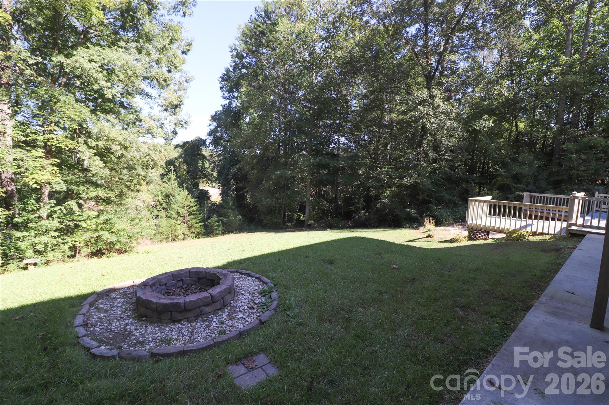 1896 Timber Trace Property Photo 8