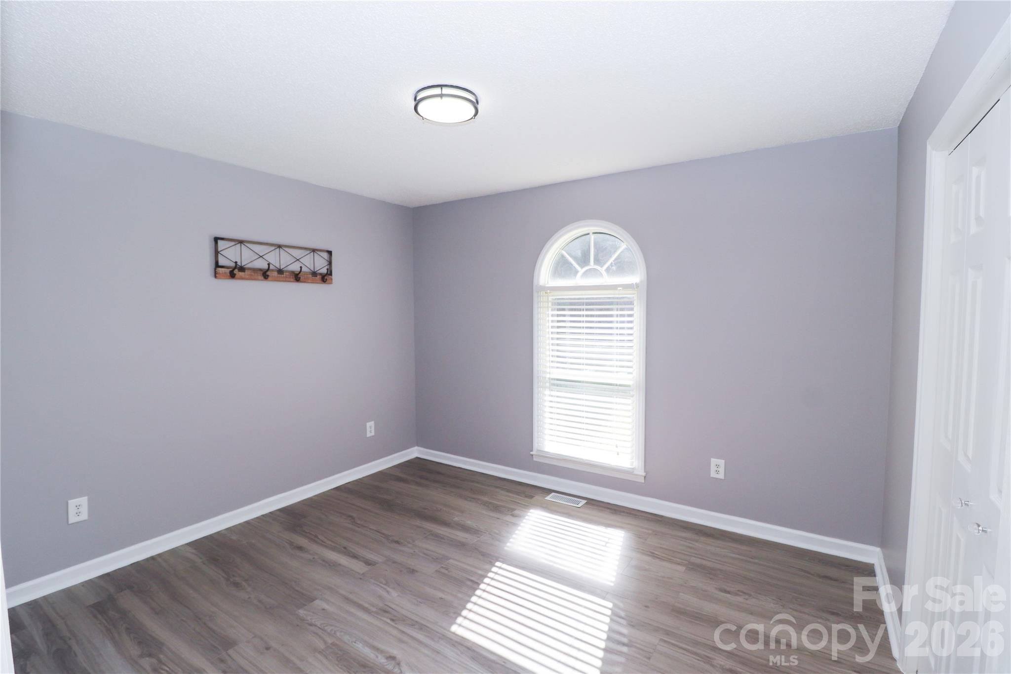 1896 Timber Trace Property Photo 25