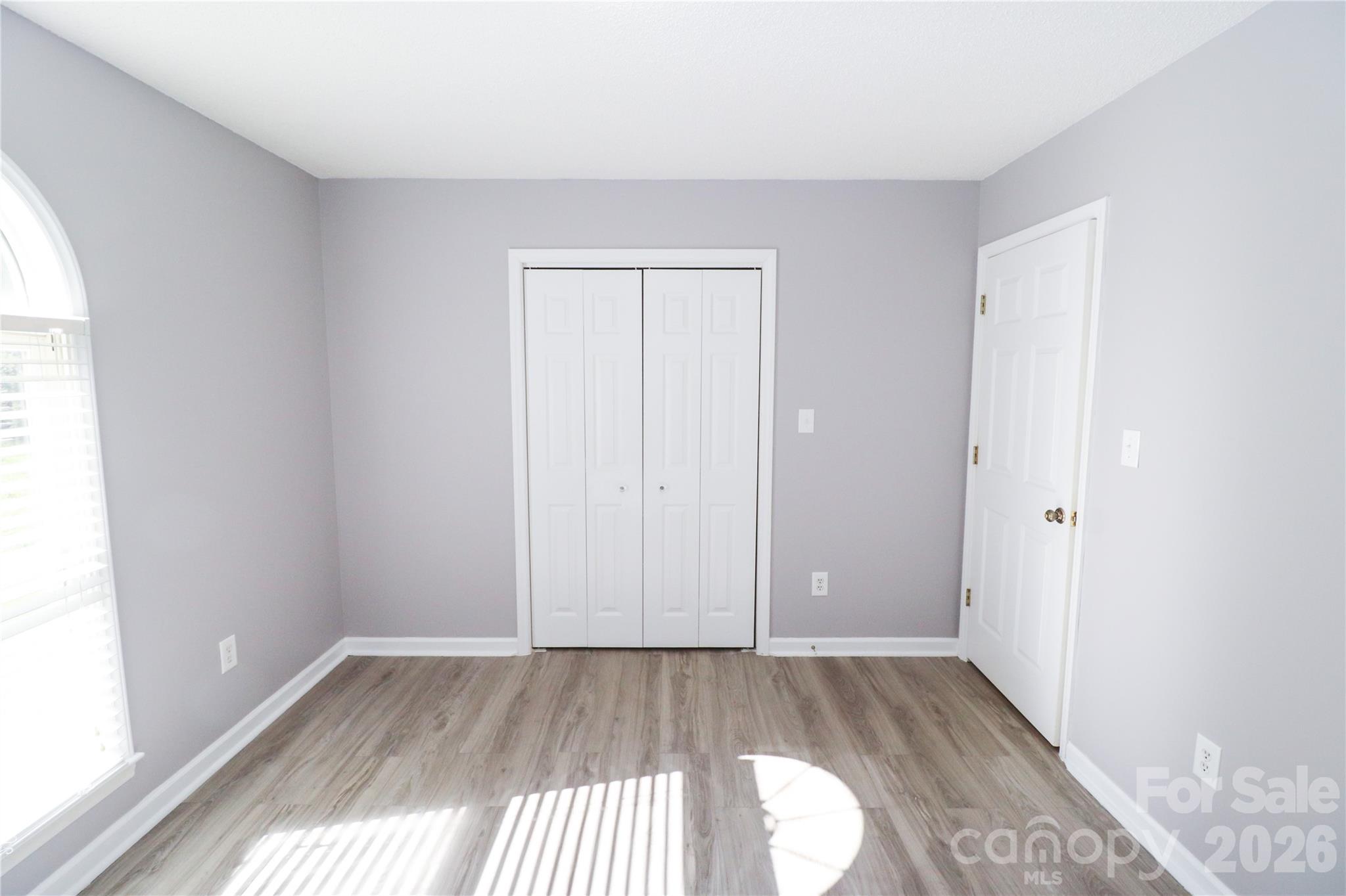 1896 Timber Trace Property Photo 27