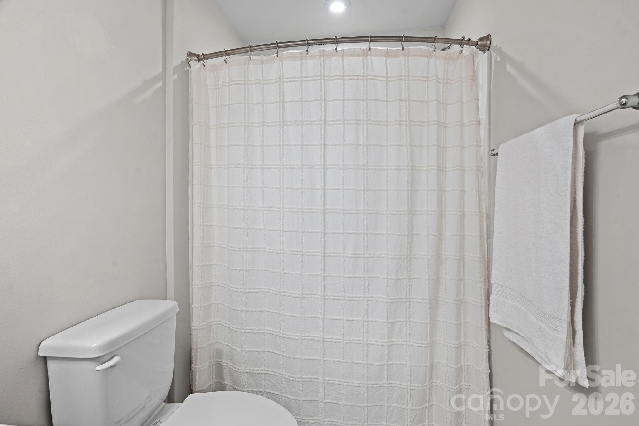 18048 Pear Hawthorne Drive Property Photo 21