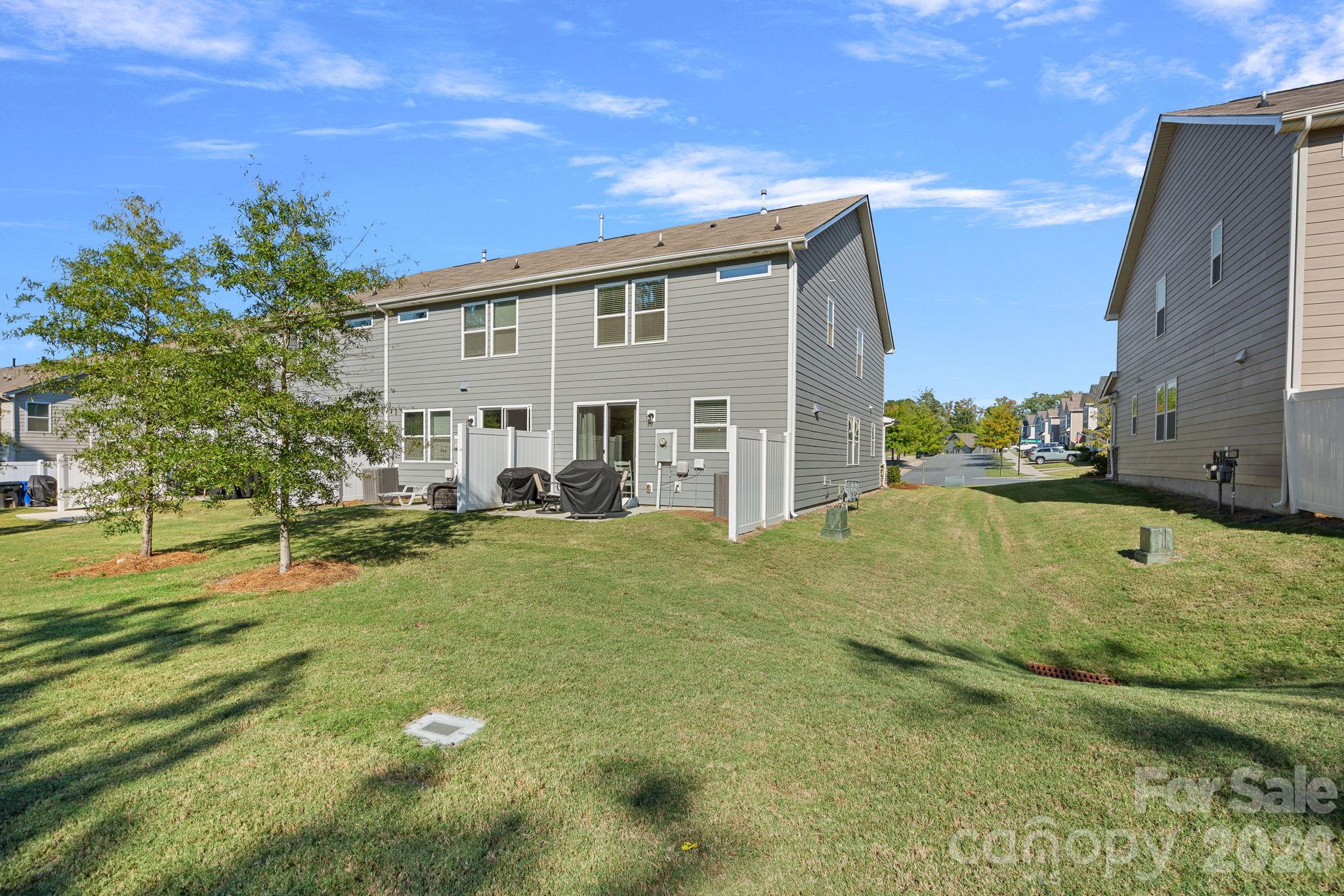 18048 Pear Hawthorne Drive Property Photo 25