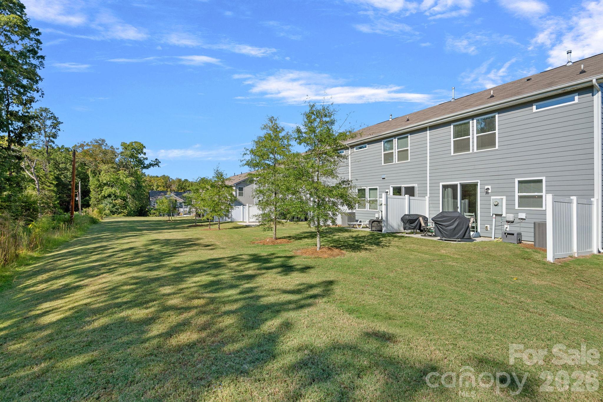 18048 Pear Hawthorne Drive Property Photo 26