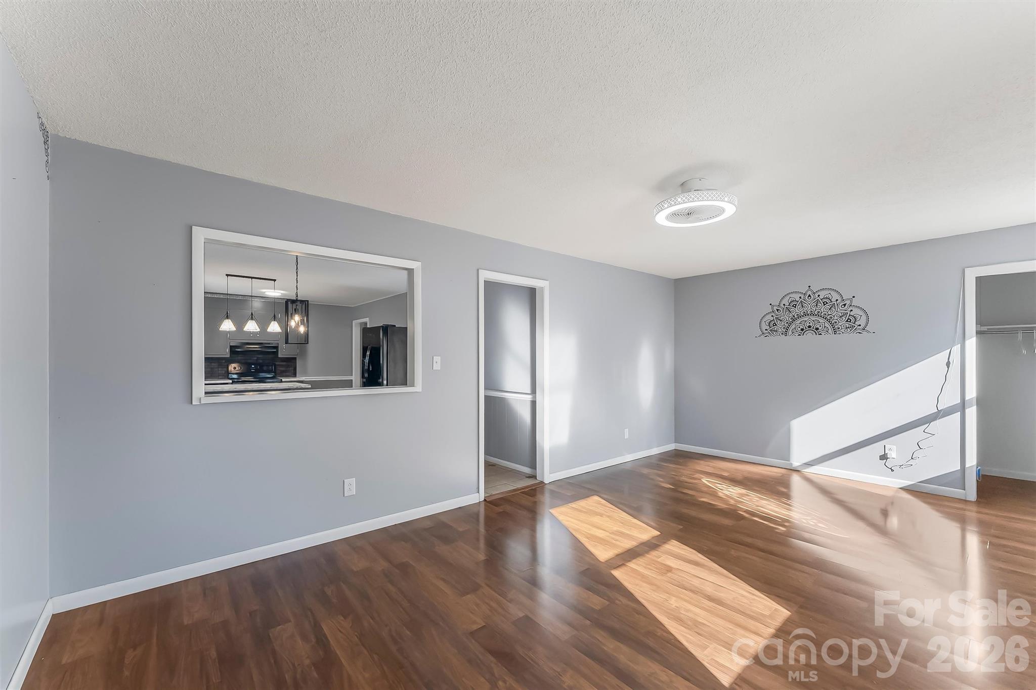 2480 Raintree Street Property Photo 5