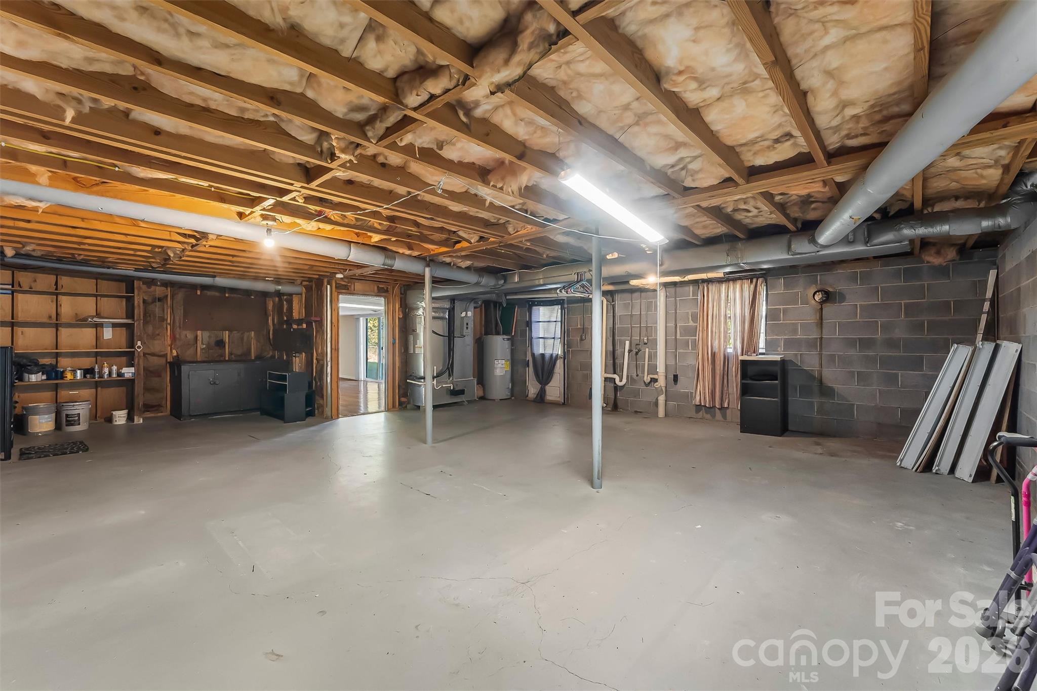 2480 Raintree Street Property Photo 22