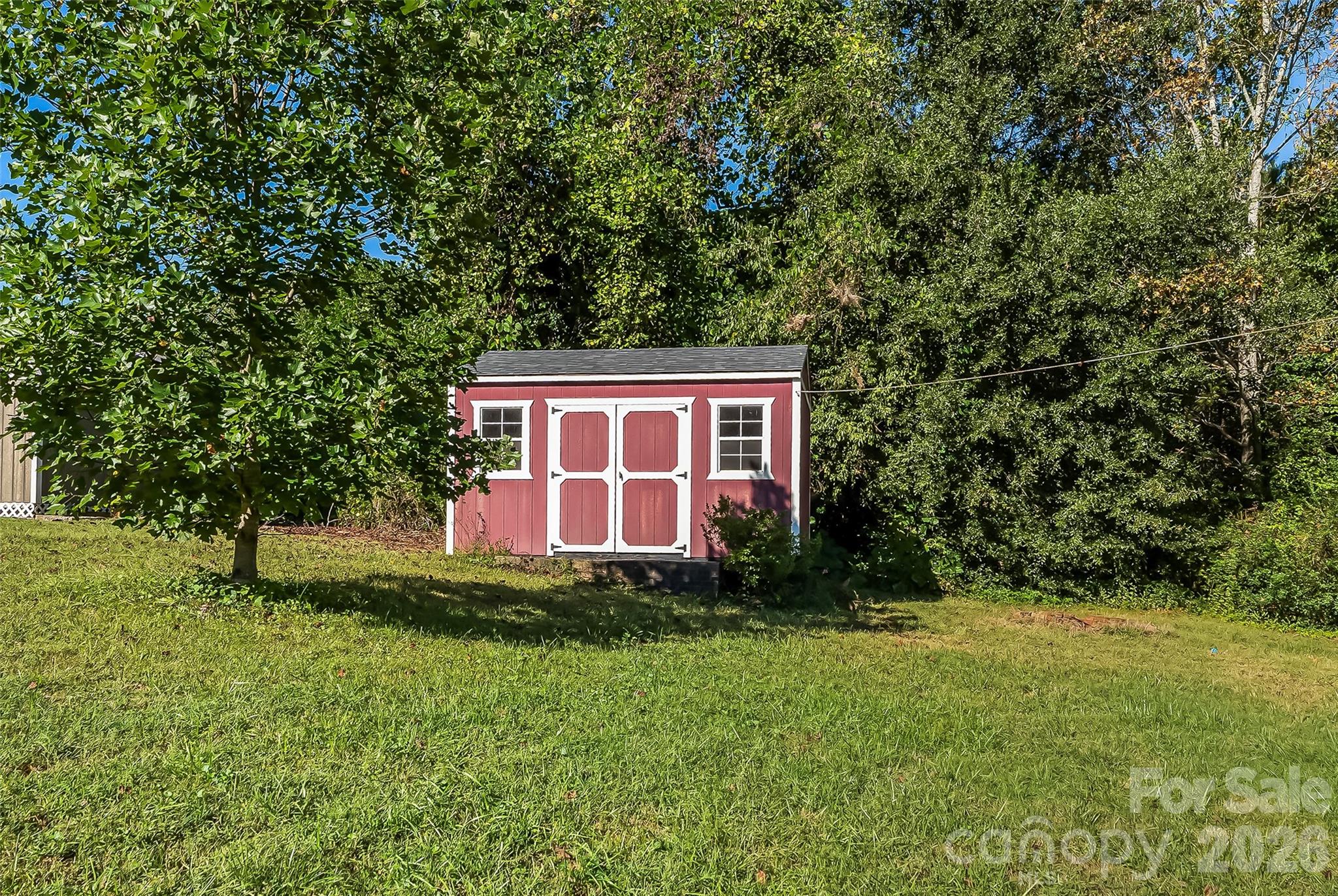 2480 Raintree Street Property Photo 24