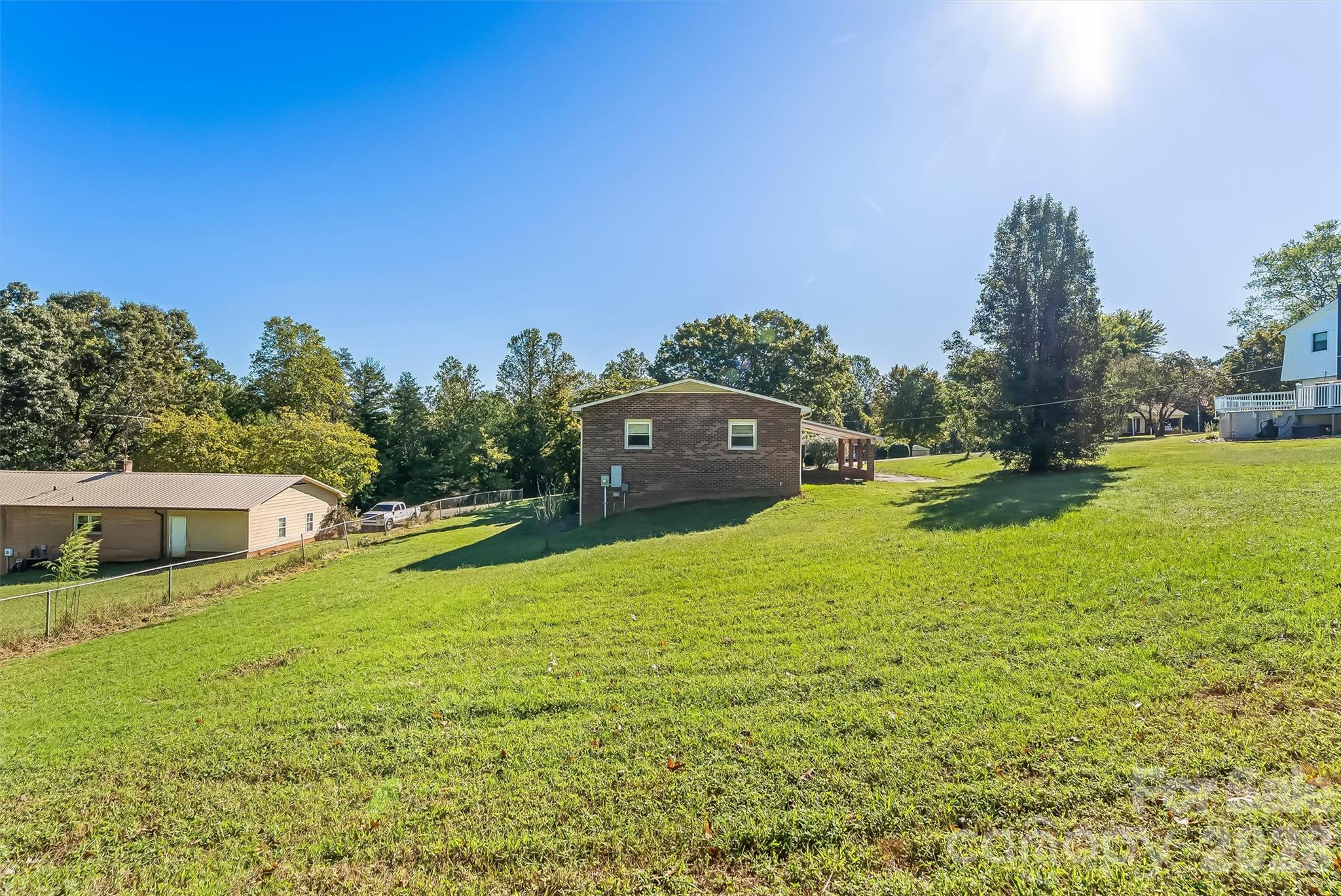 2480 Raintree Street Property Photo 25