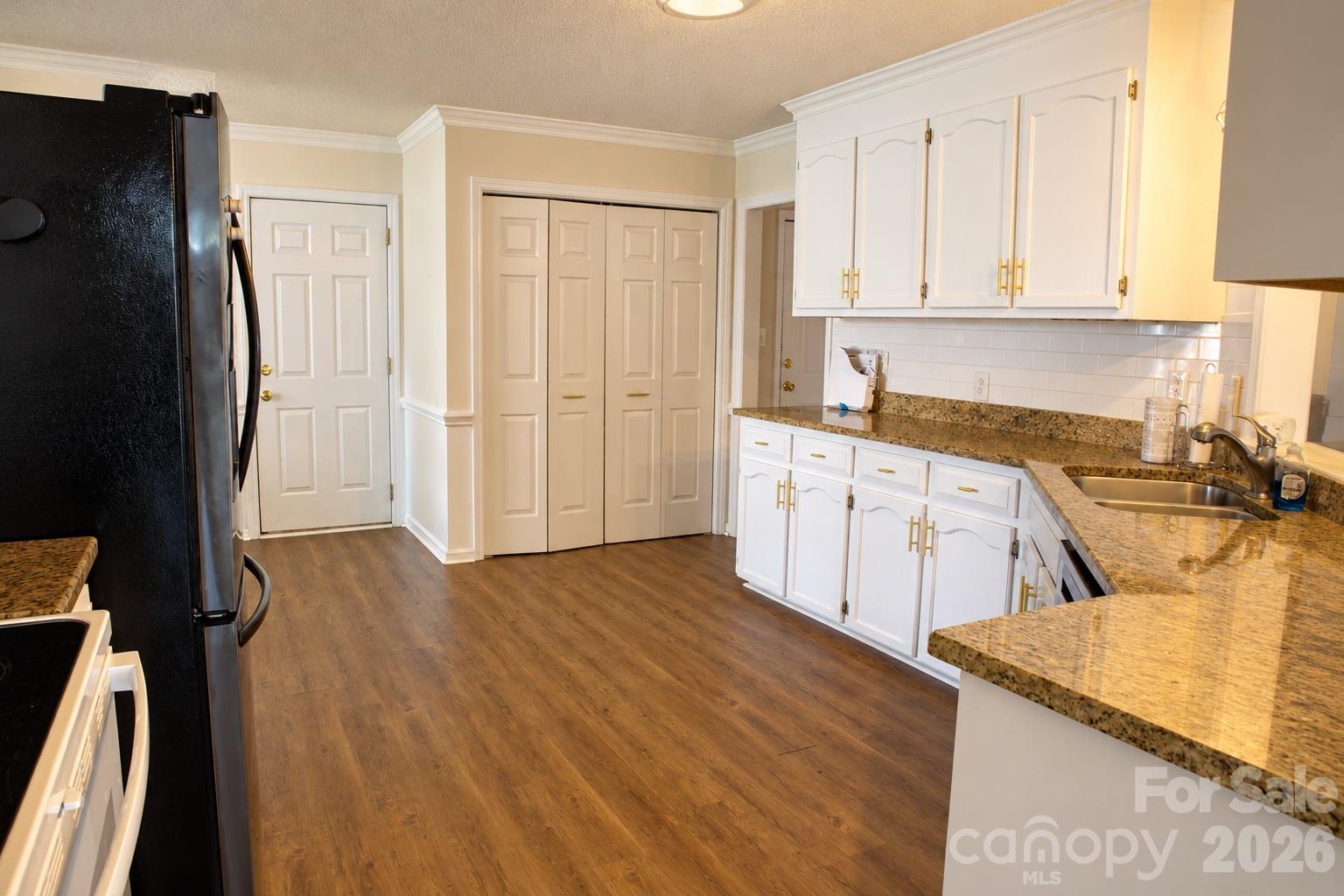 101 Antelope Drive Property Photo 14