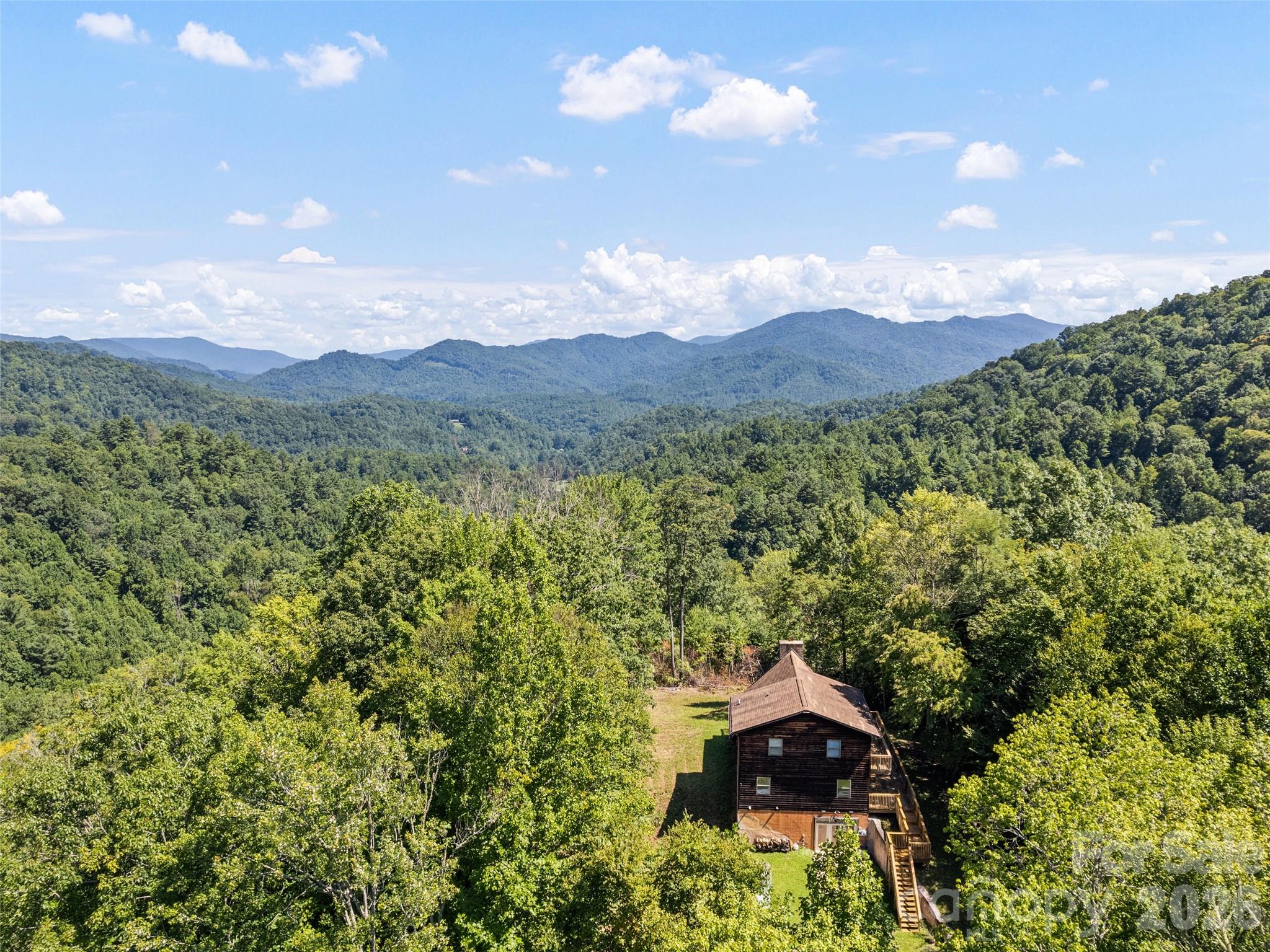 10435 White Oak Road Property Photo 1