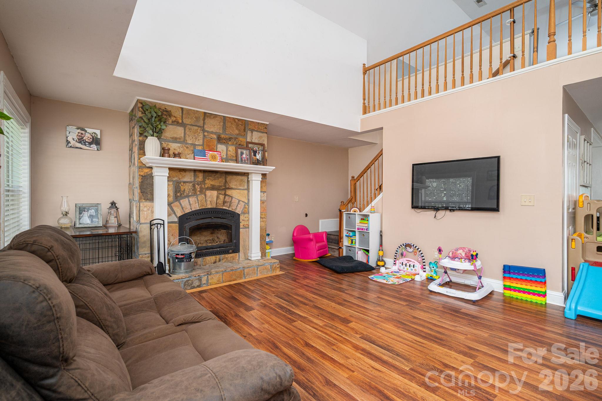 2564 Lynn Mountain Road Property Photo 8