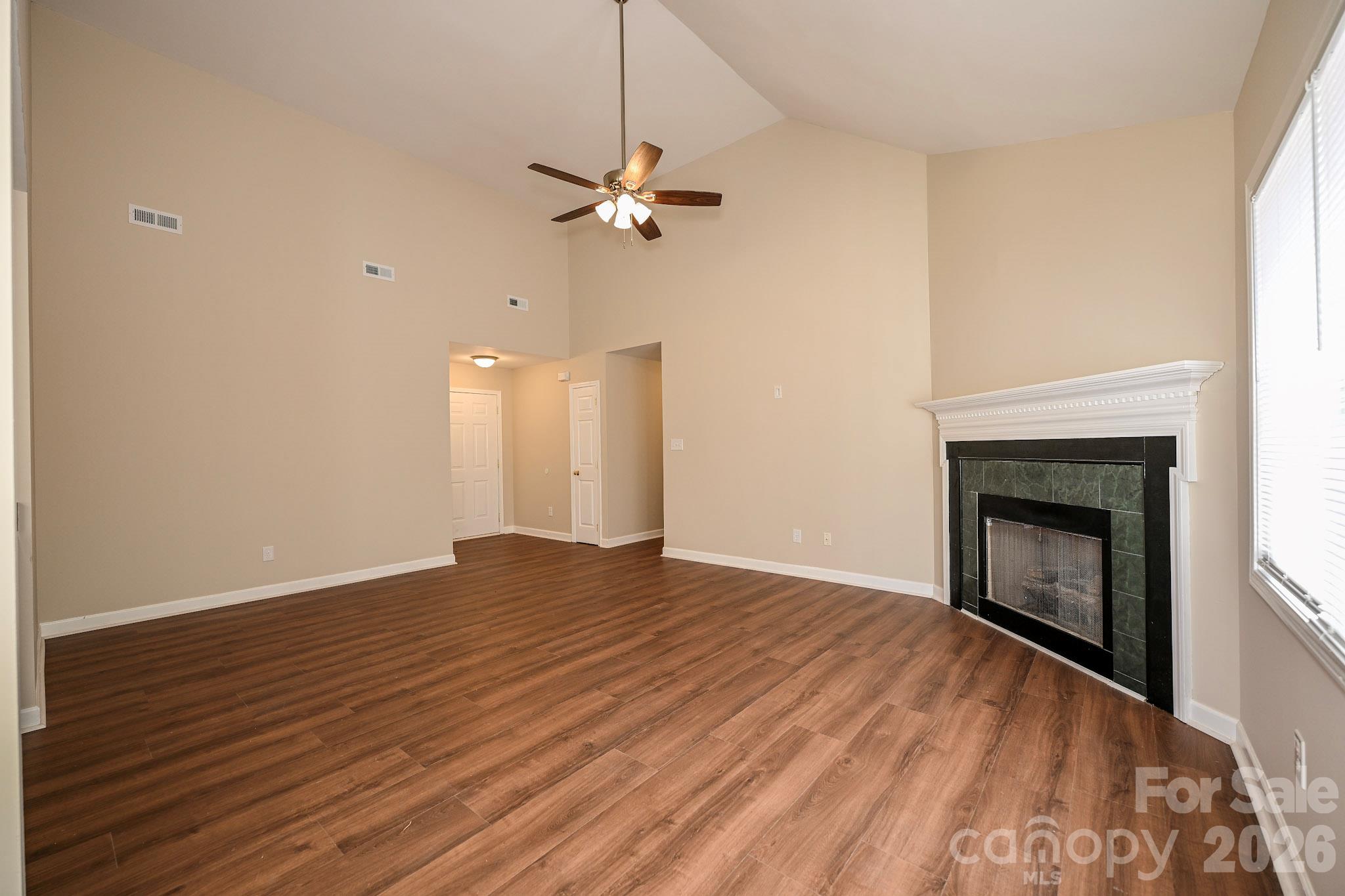 2425 River Chase Drive Property Photo 6
