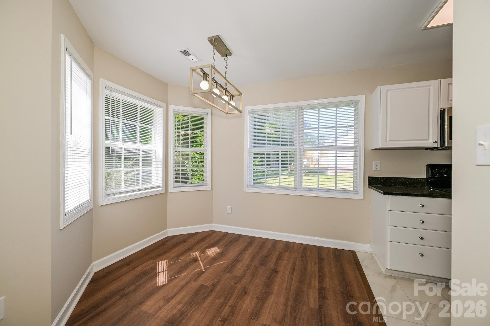 2425 River Chase Drive Property Photo 7