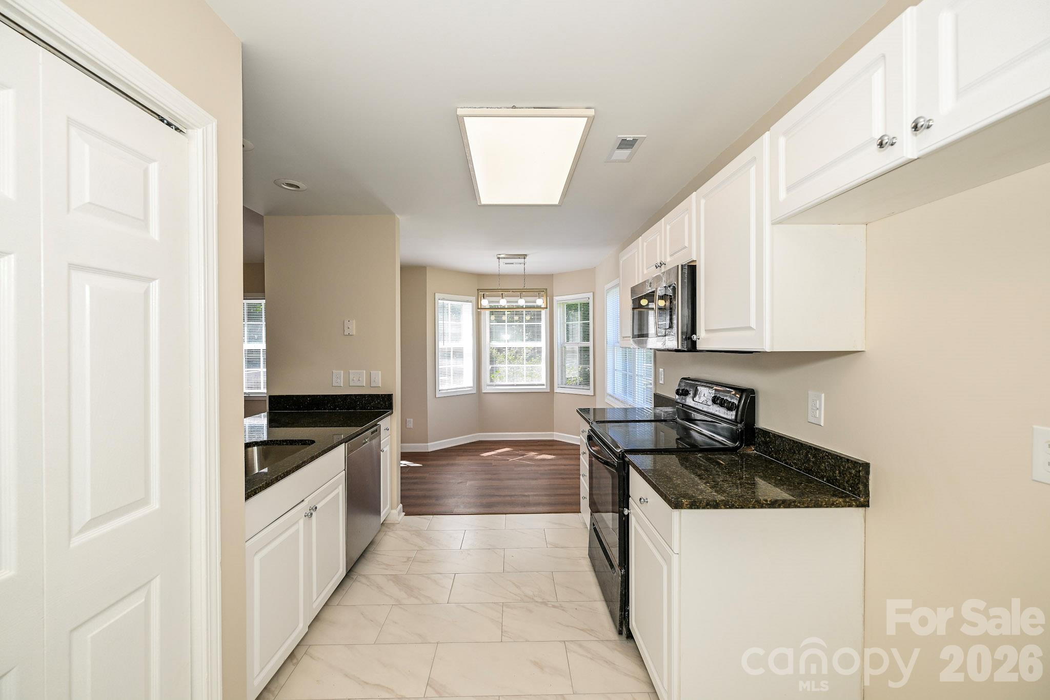 2425 River Chase Drive Property Photo 11